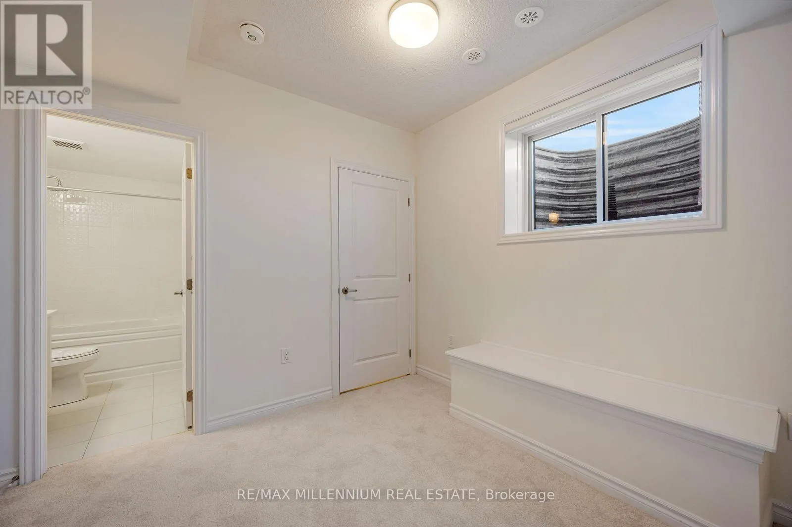 MAIN - 10 THORNBIRD CRESCENT