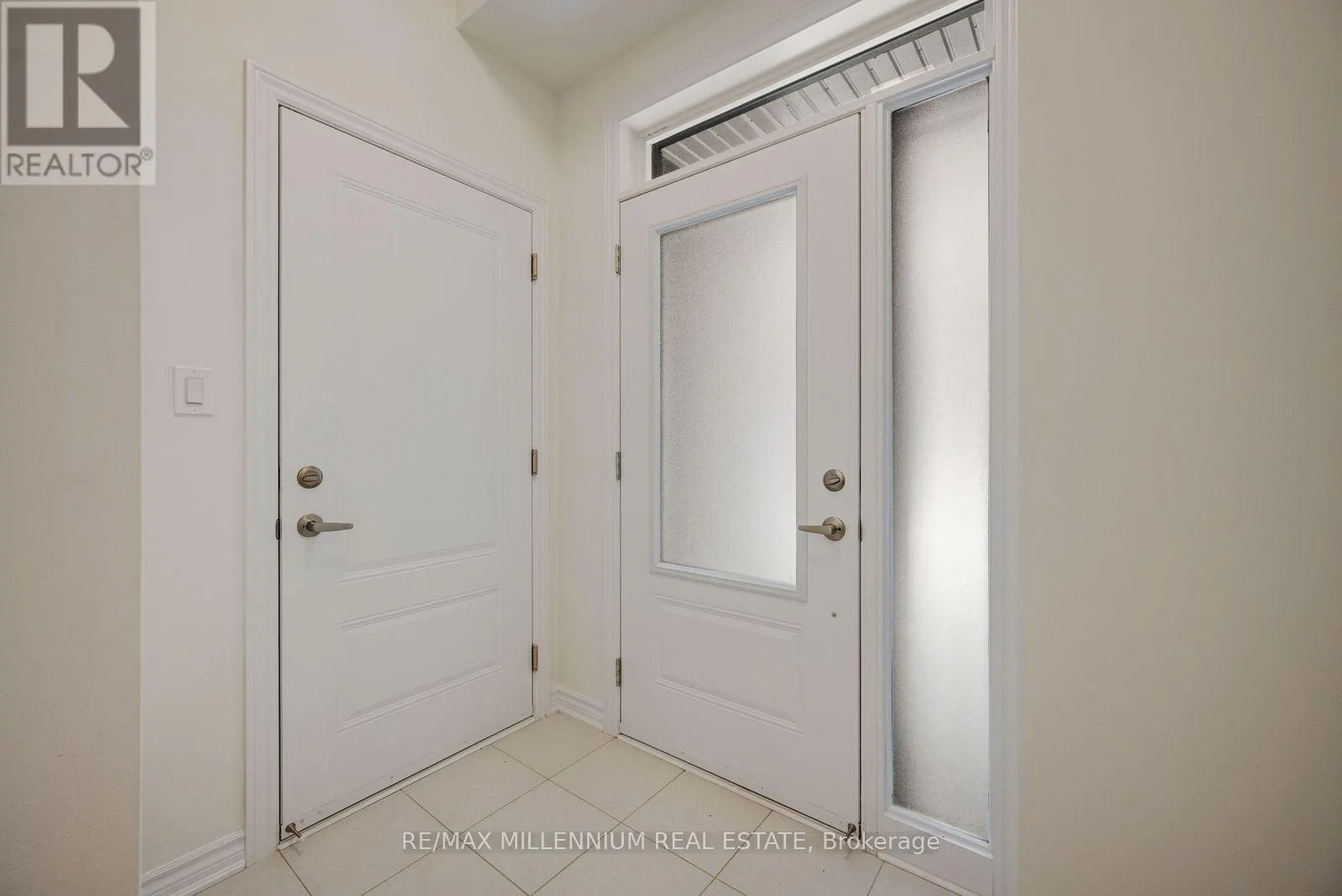 MAIN - 10 THORNBIRD CRESCENT