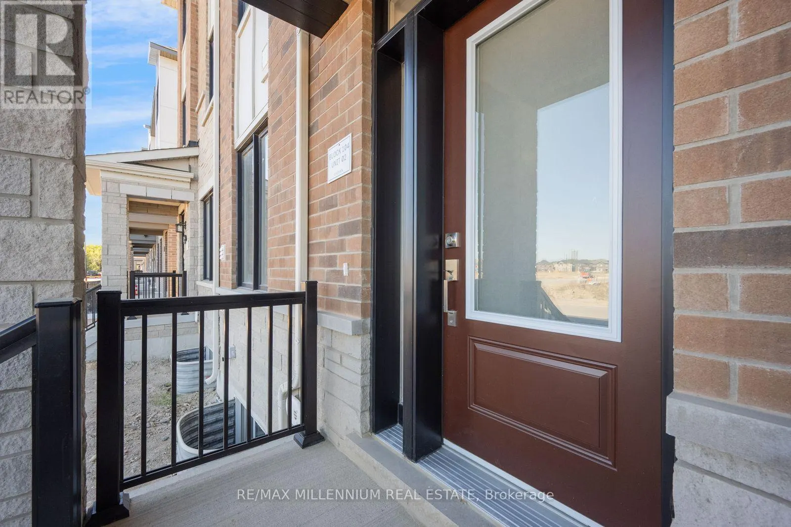 MAIN - 10 THORNBIRD CRESCENT