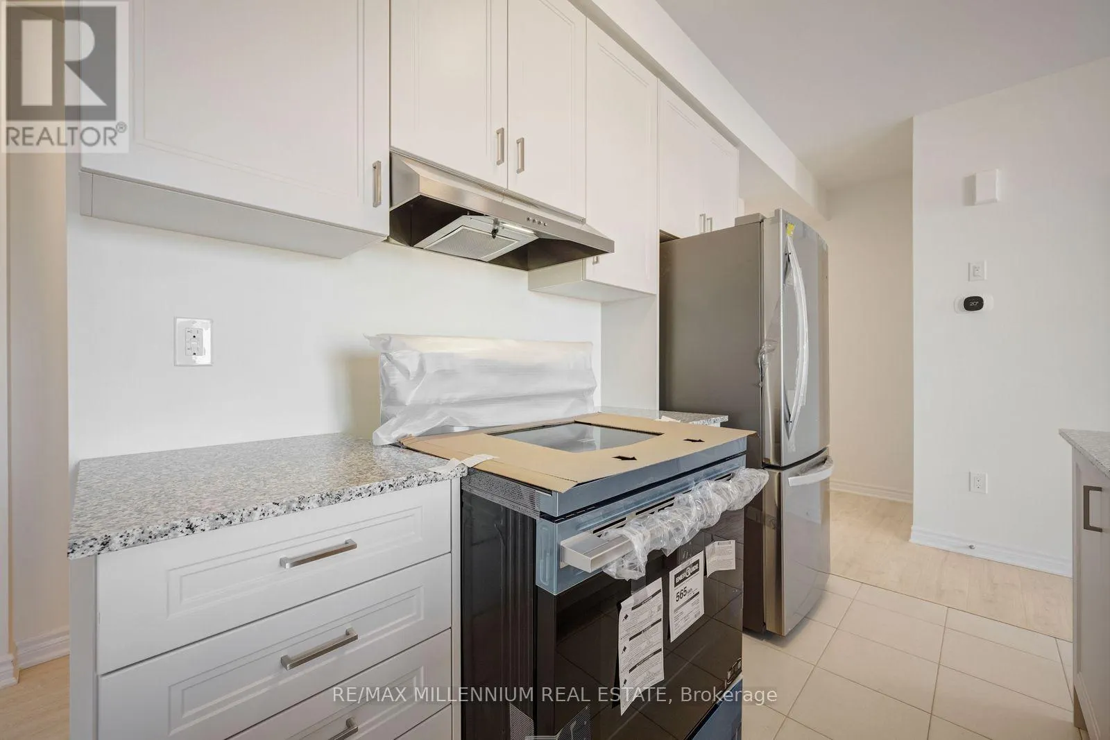 MAIN - 10 THORNBIRD CRESCENT