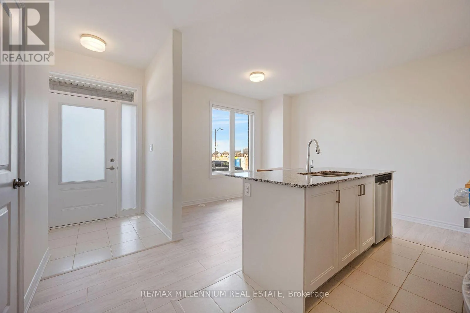 MAIN - 10 THORNBIRD CRESCENT