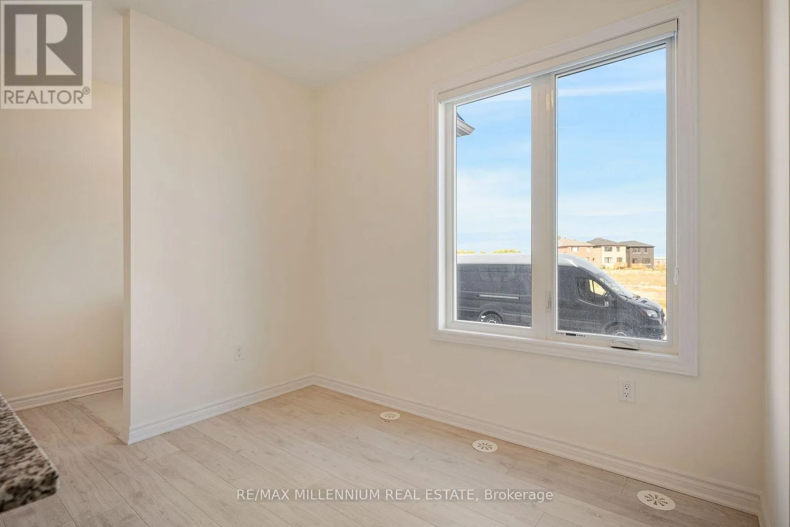 MAIN - 10 THORNBIRD CRESCENT