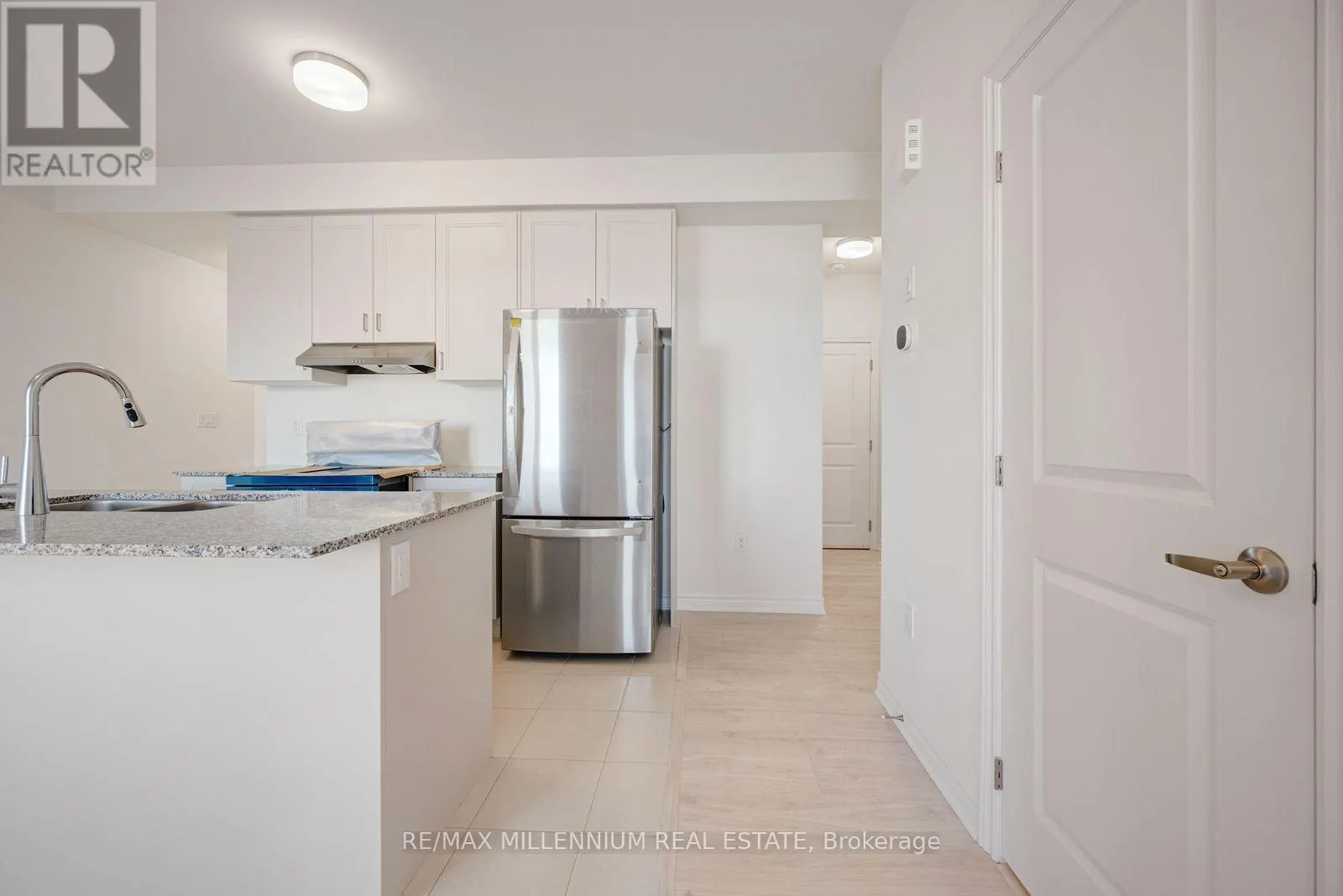 MAIN - 10 THORNBIRD CRESCENT