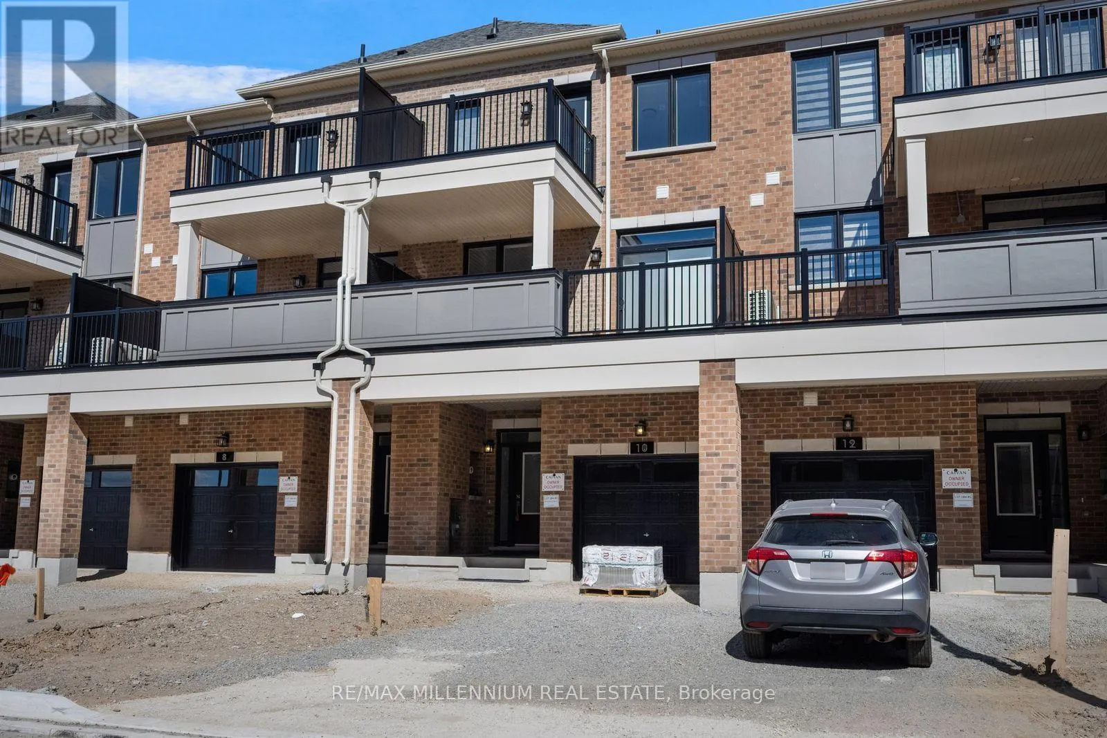 MAIN - 10 THORNBIRD CRESCENT