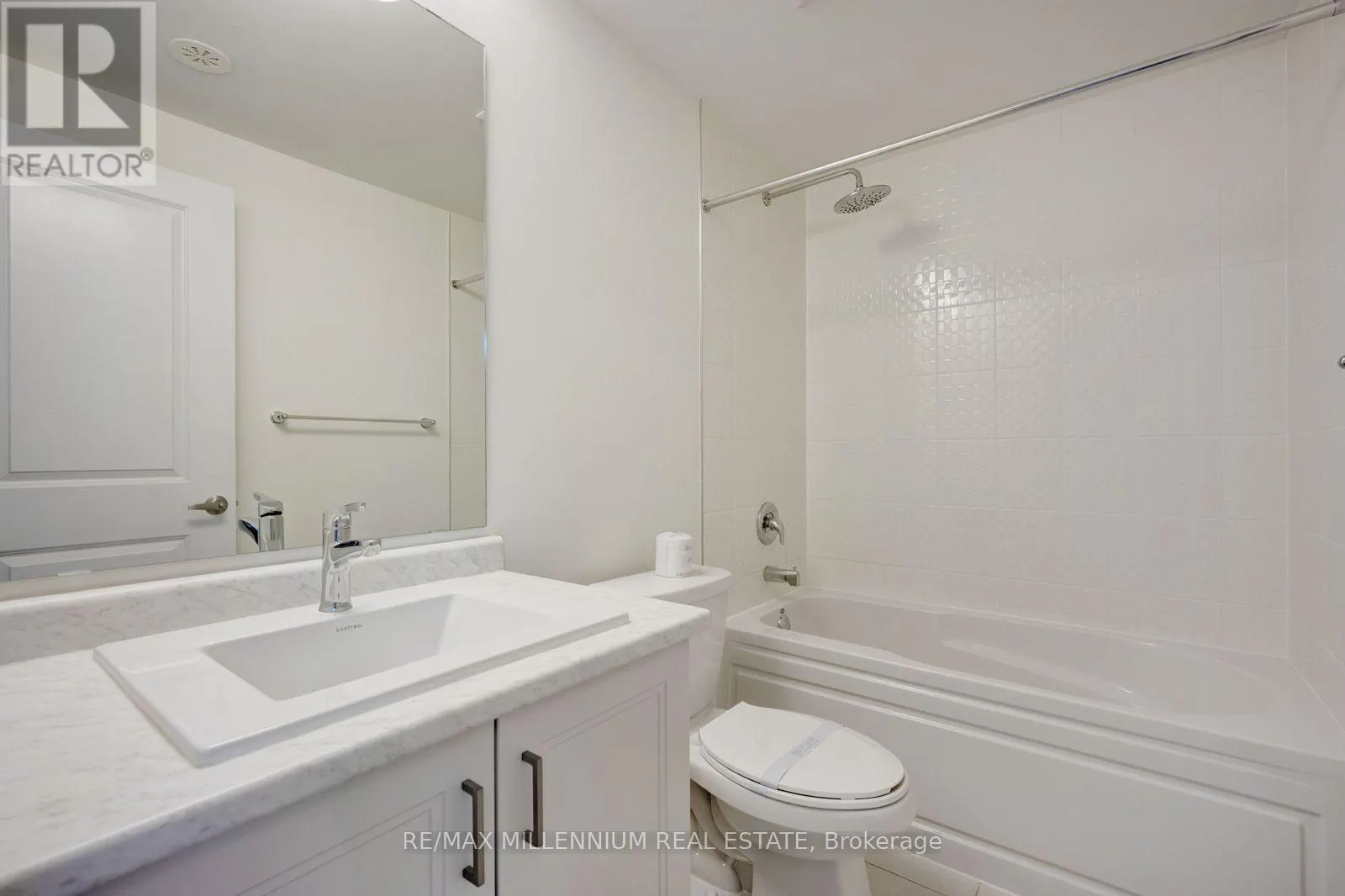 MAIN - 10 THORNBIRD CRESCENT