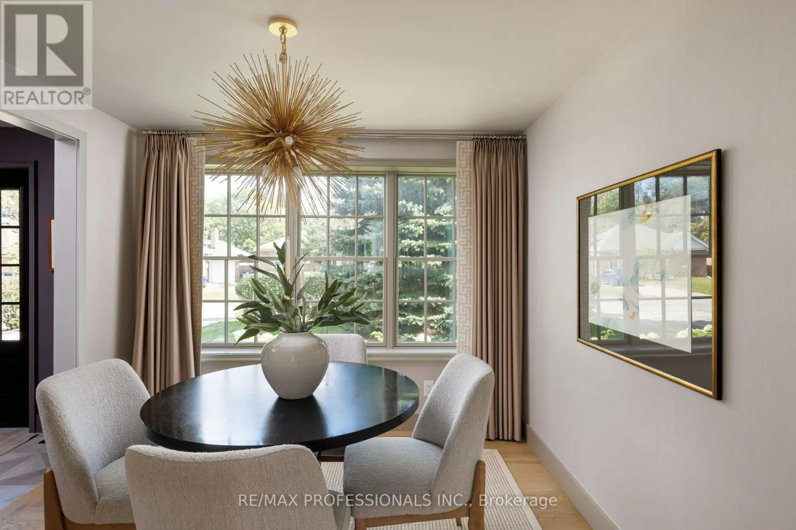 8 GLENN MURRAY DRIVE