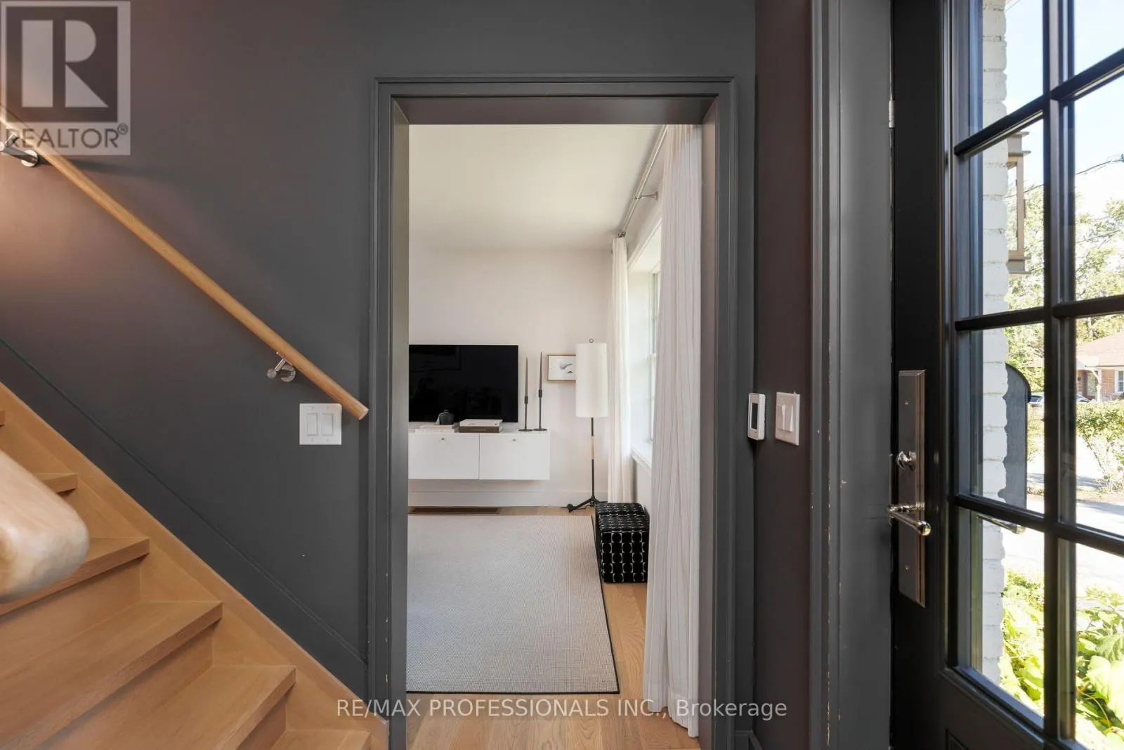 8 GLENN MURRAY DRIVE
