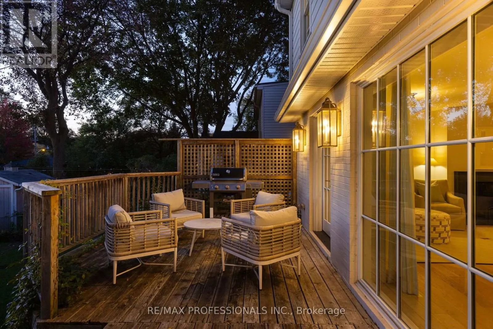 8 GLENN MURRAY DRIVE