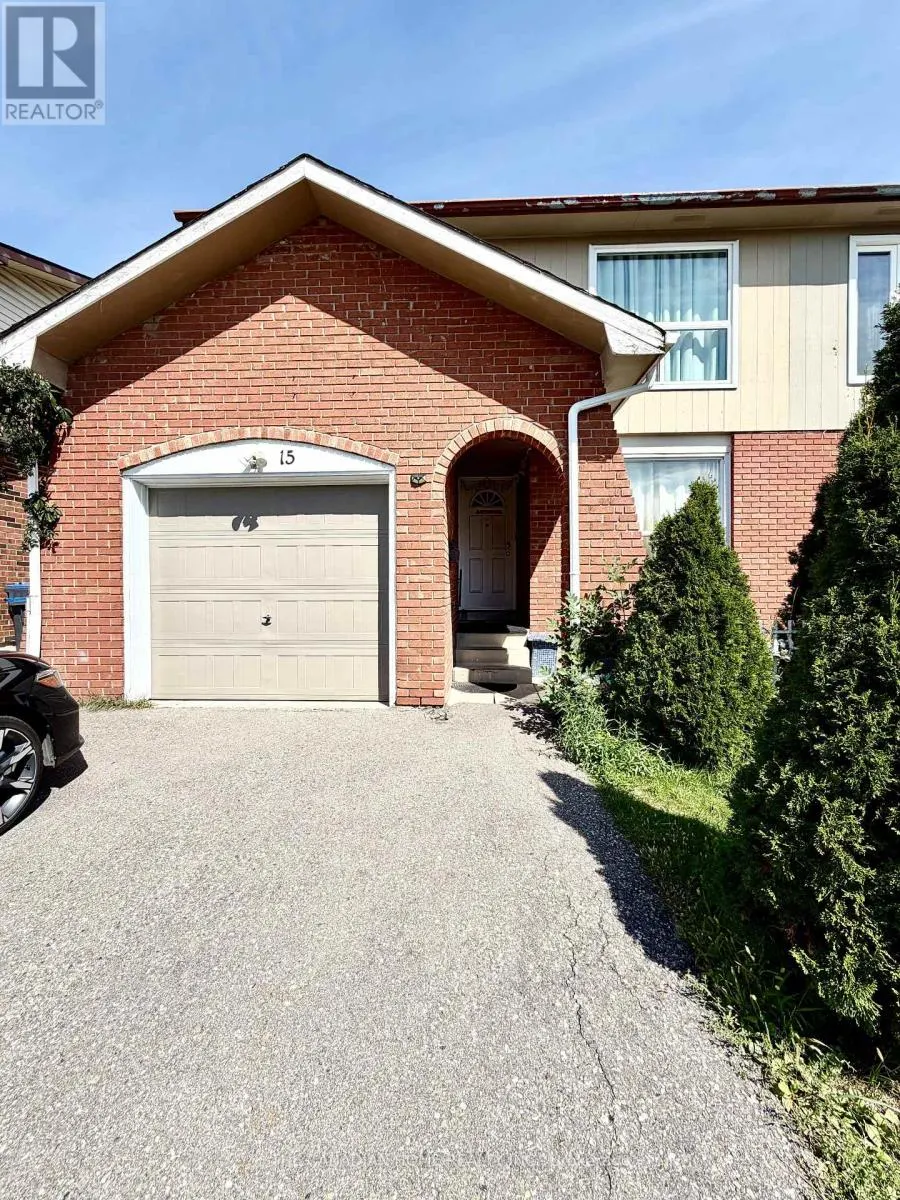 15 HINCHLEY WOOD GROVE