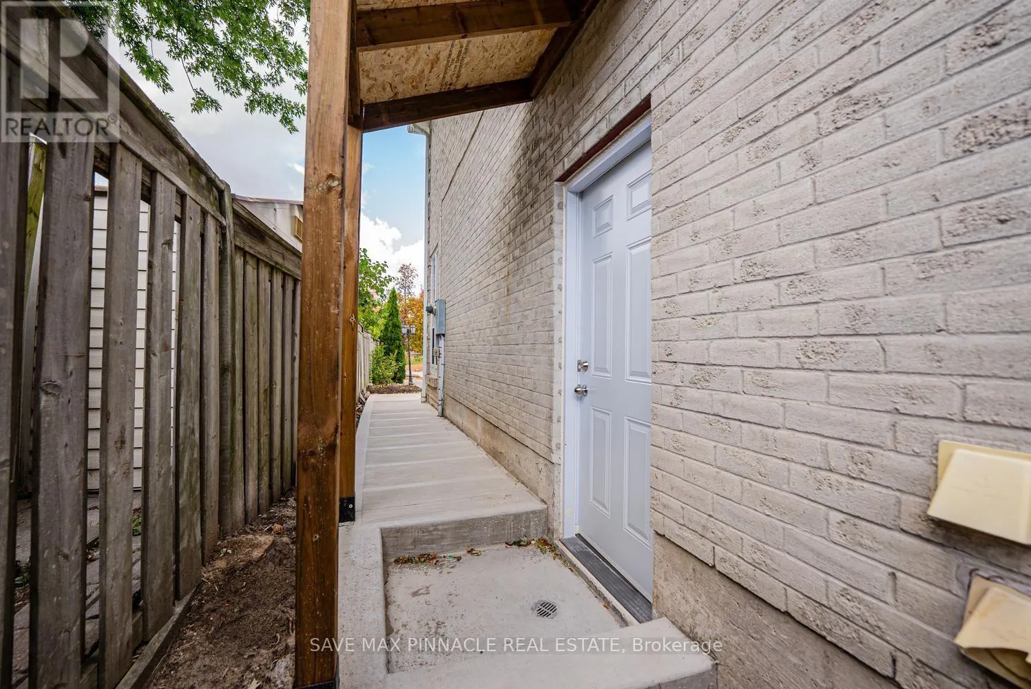3118 SHADETREE DRIVE