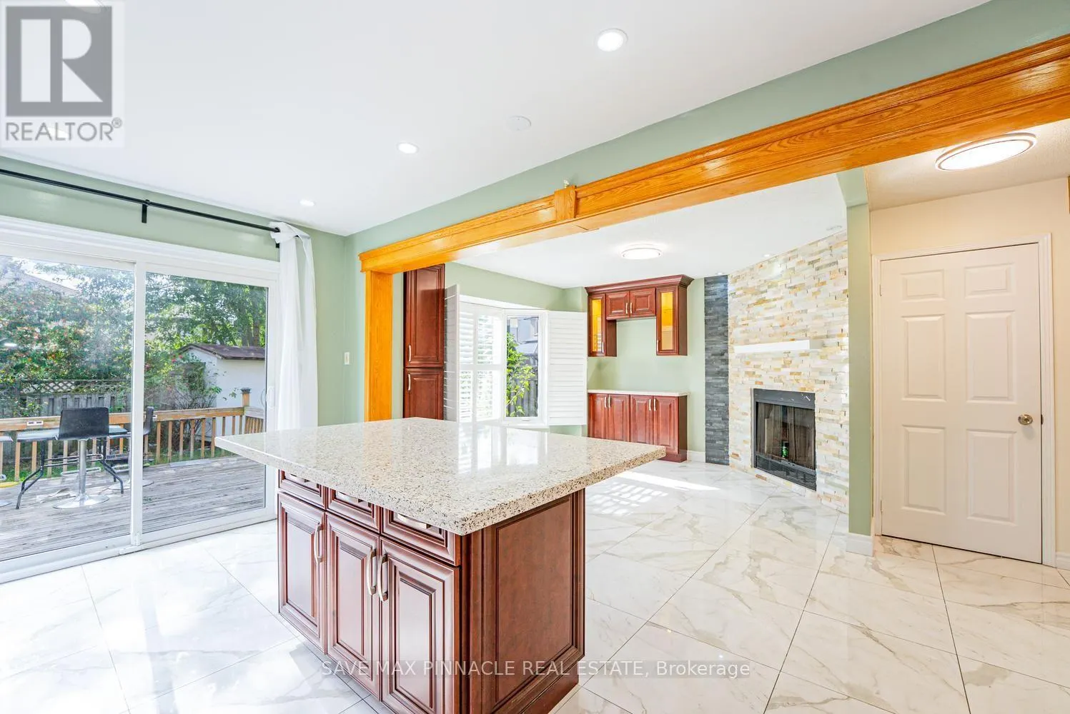 3118 SHADETREE DRIVE