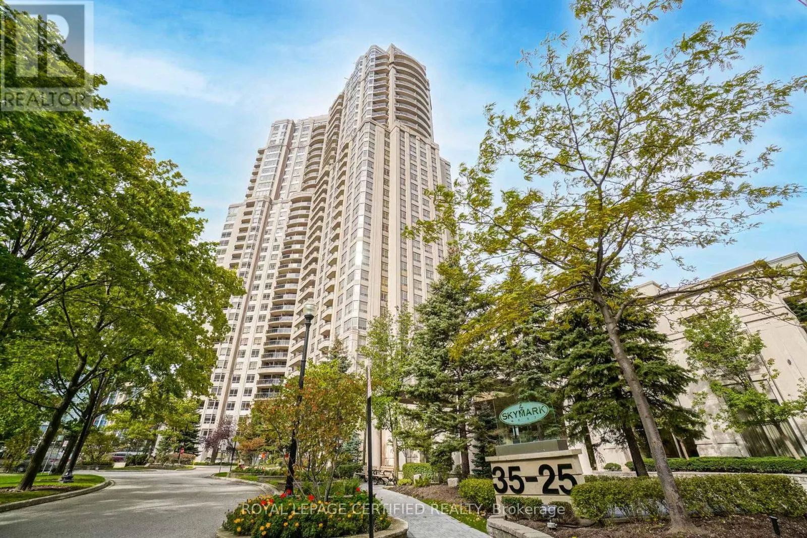 507 - 35 KINGSBRIDGE GARDEN CIRCLE