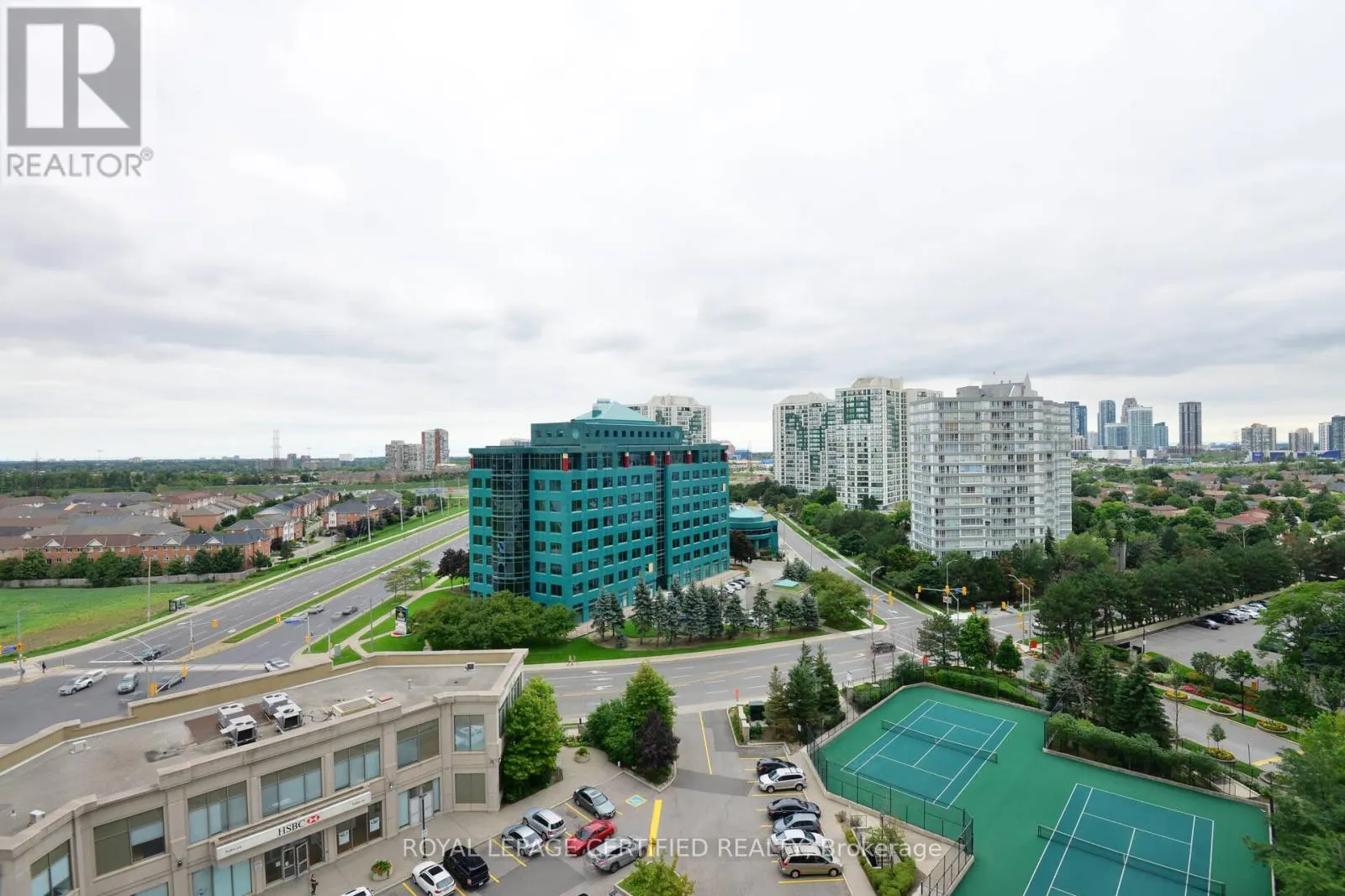 507 - 35 KINGSBRIDGE GARDEN CIRCLE