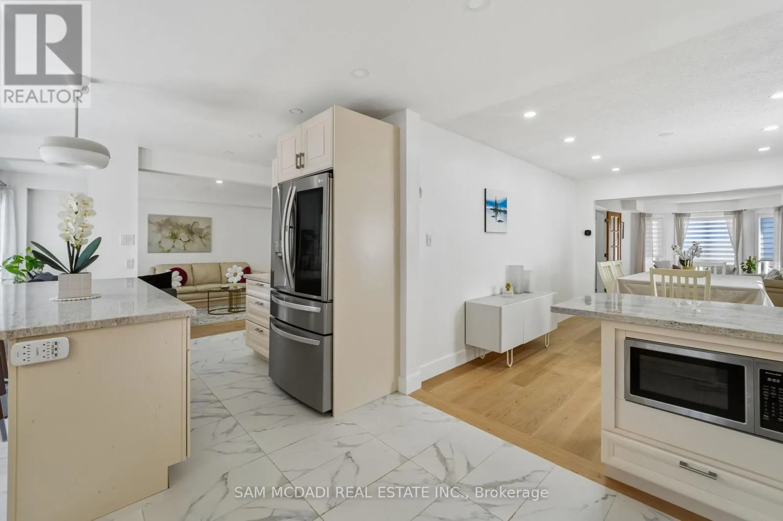 3071 BAYBERRY DRIVE