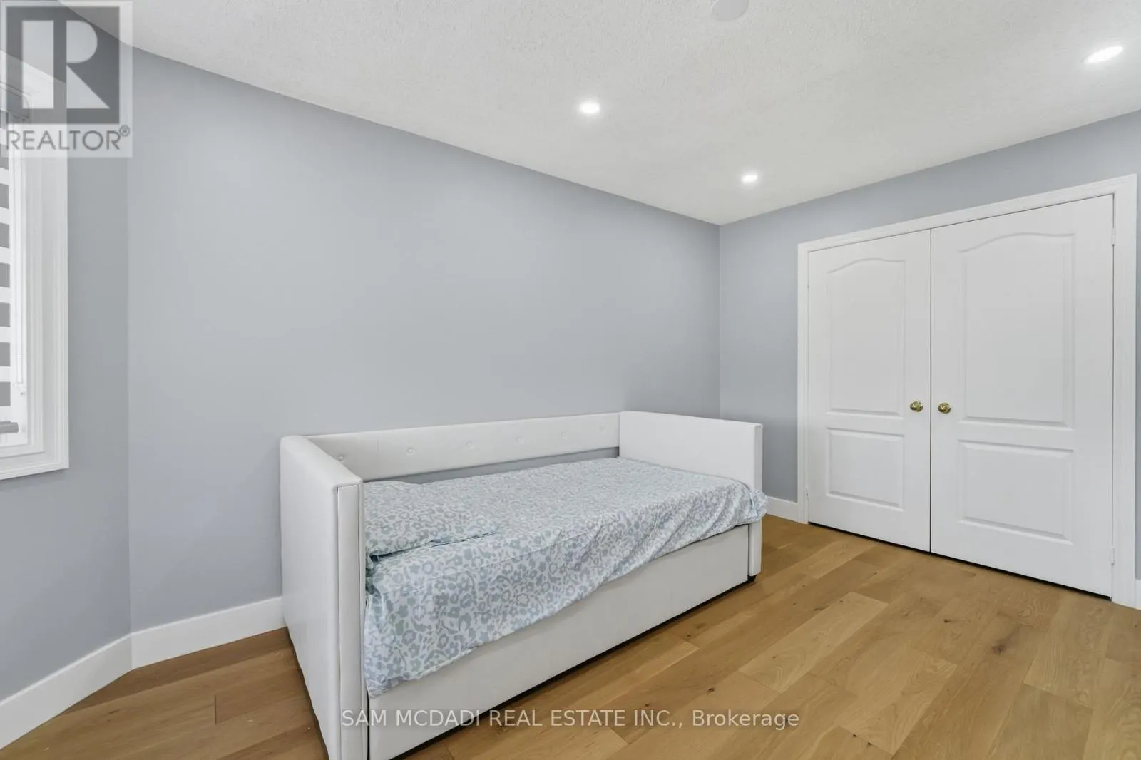 3071 BAYBERRY DRIVE