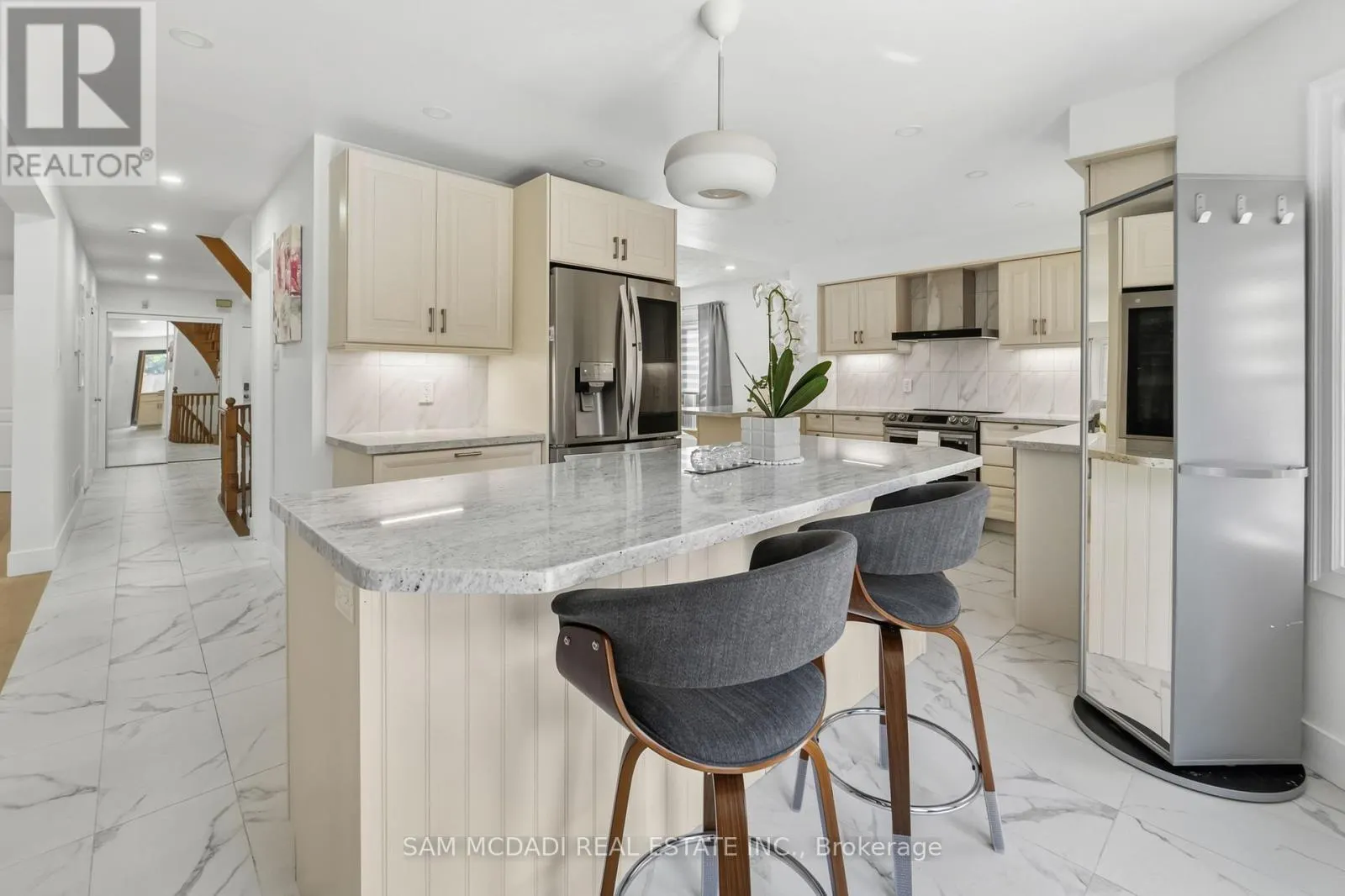 3071 BAYBERRY DRIVE