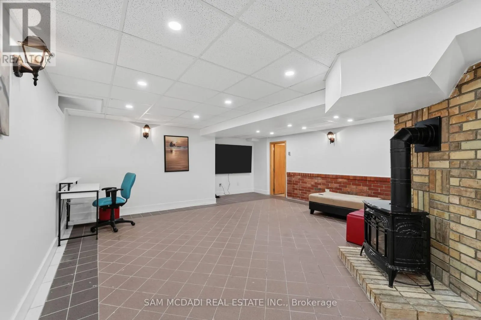 3071 BAYBERRY DRIVE