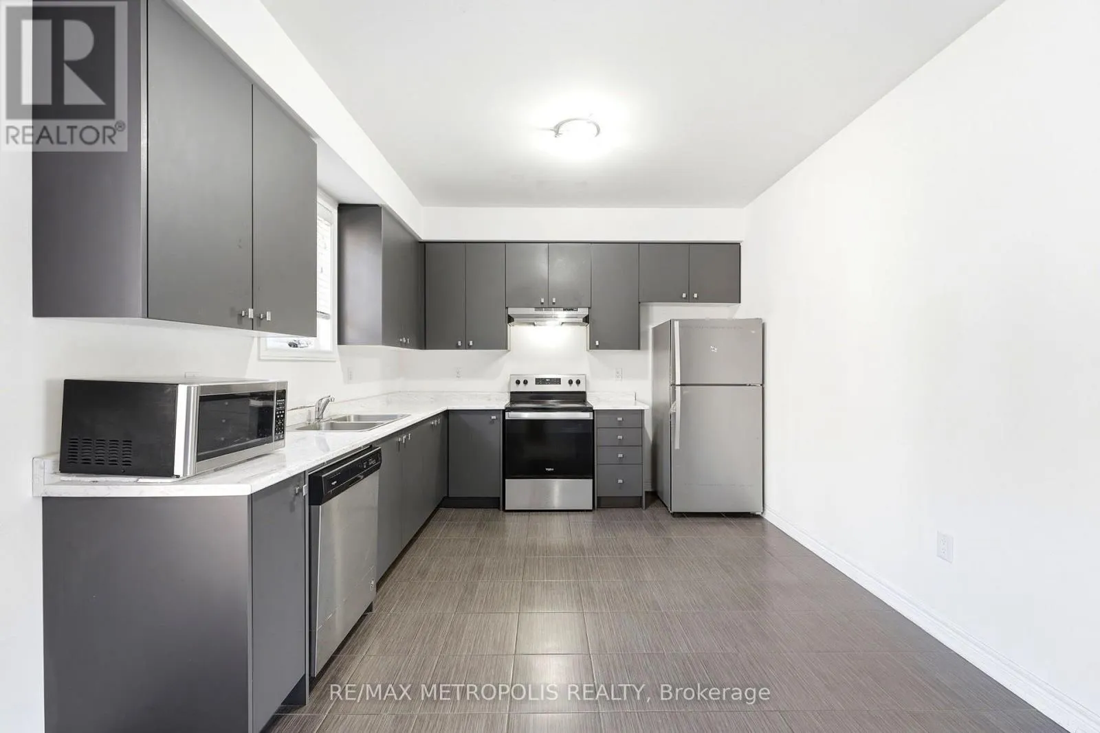 MAIN - 31 ALLEGRO DRIVE