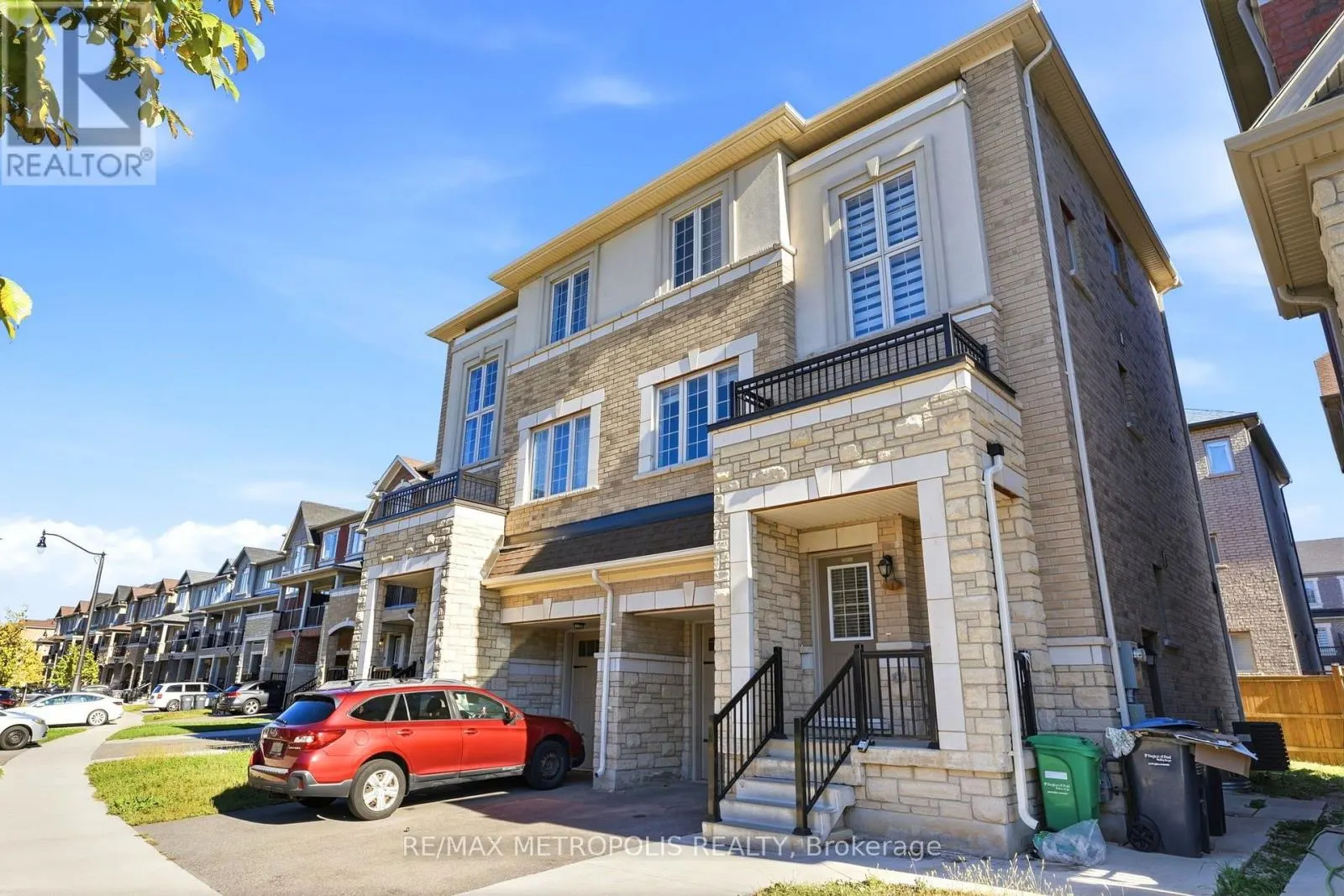 MAIN - 31 ALLEGRO DRIVE