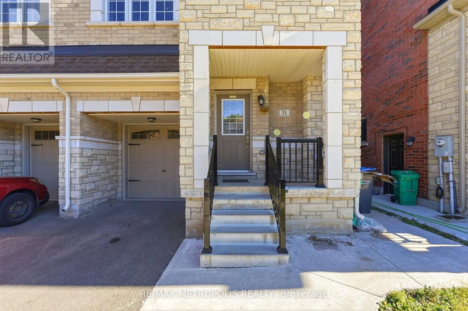 MAIN - 31 ALLEGRO DRIVE
