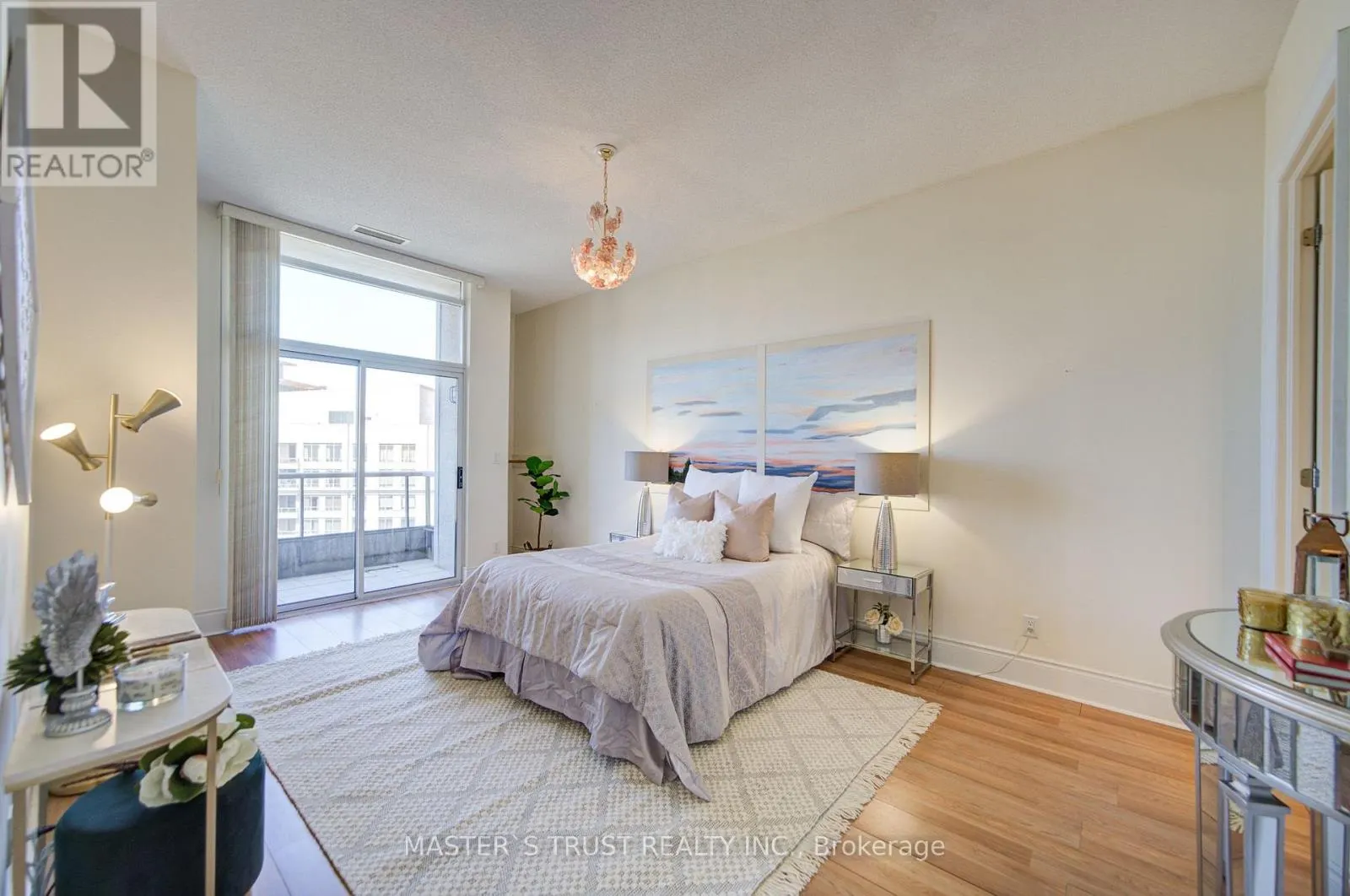 GPH10 - 3880 DUKE OF YORK BOULEVARD