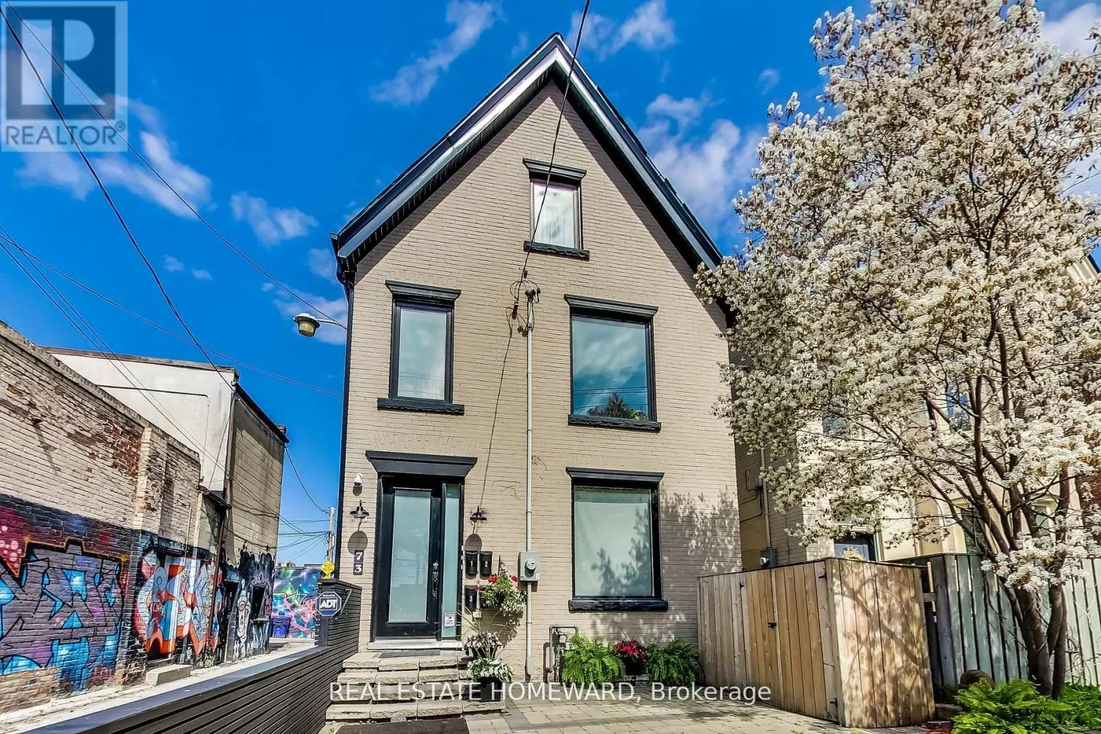 4 - 73 ELM GROVE AVENUE