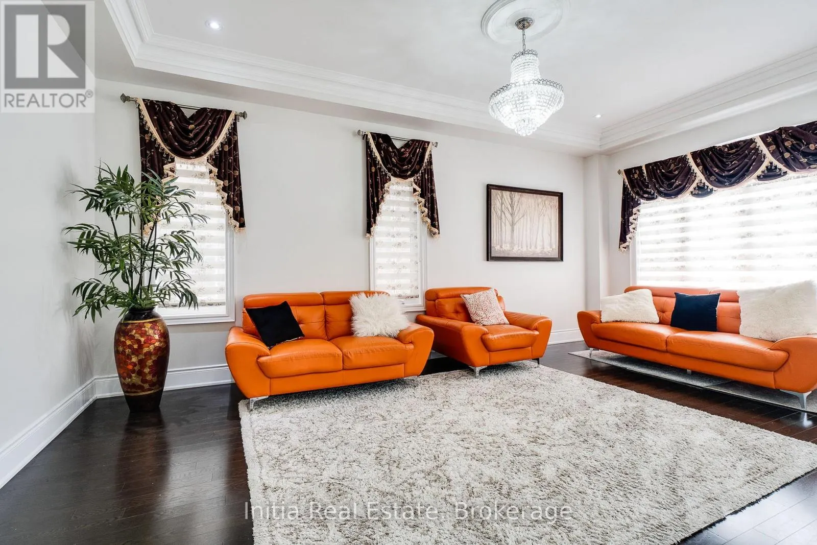 12 ERINTOWN CRESCENT S