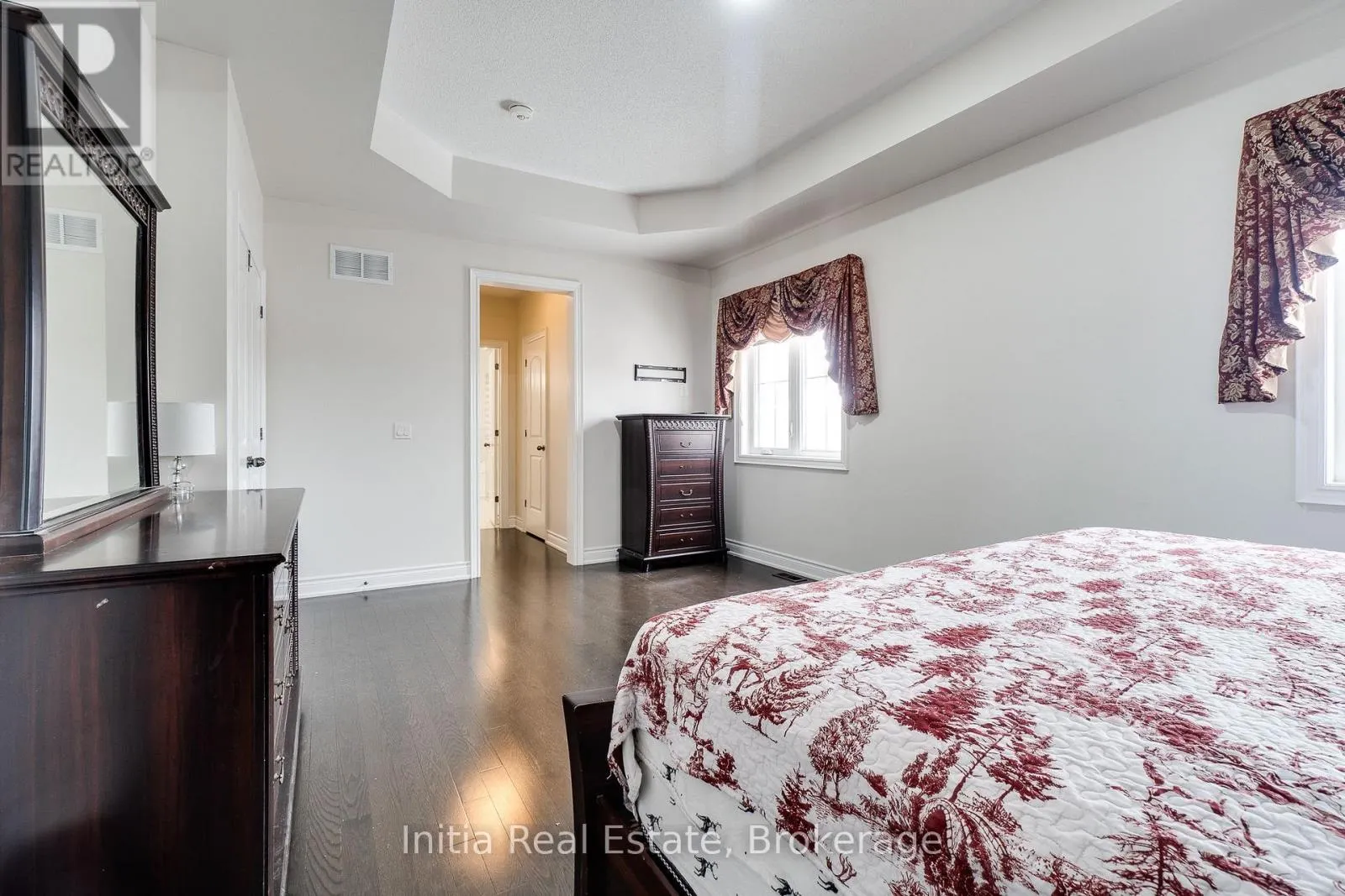 12 ERINTOWN CRESCENT S