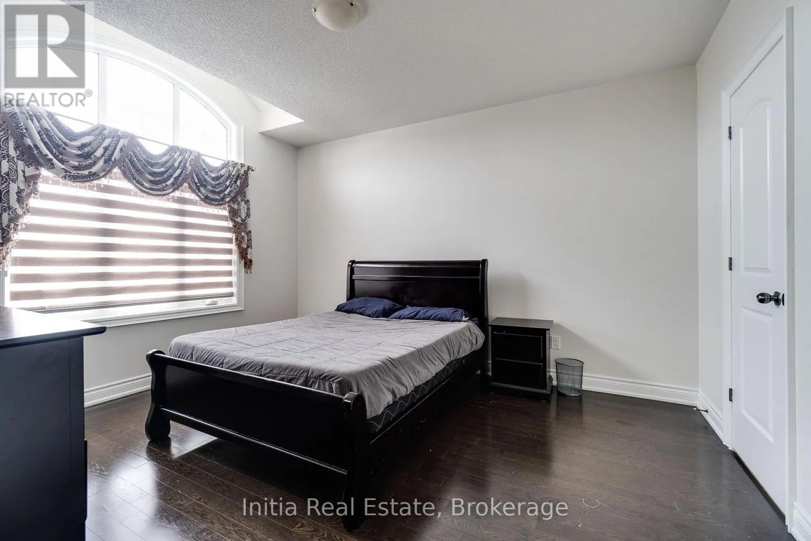 12 ERINTOWN CRESCENT S