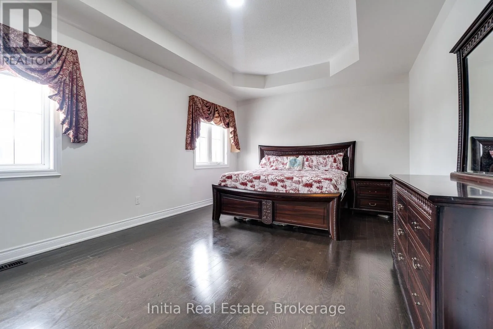 12 ERINTOWN CRESCENT S