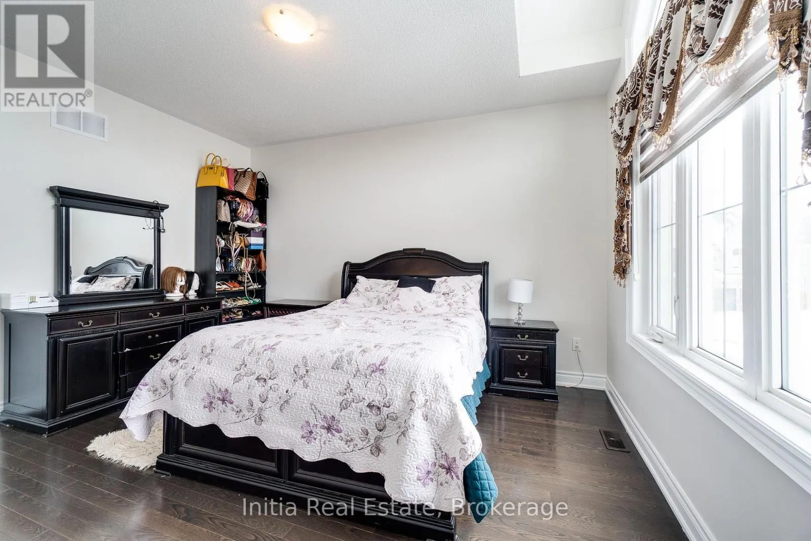 12 ERINTOWN CRESCENT S