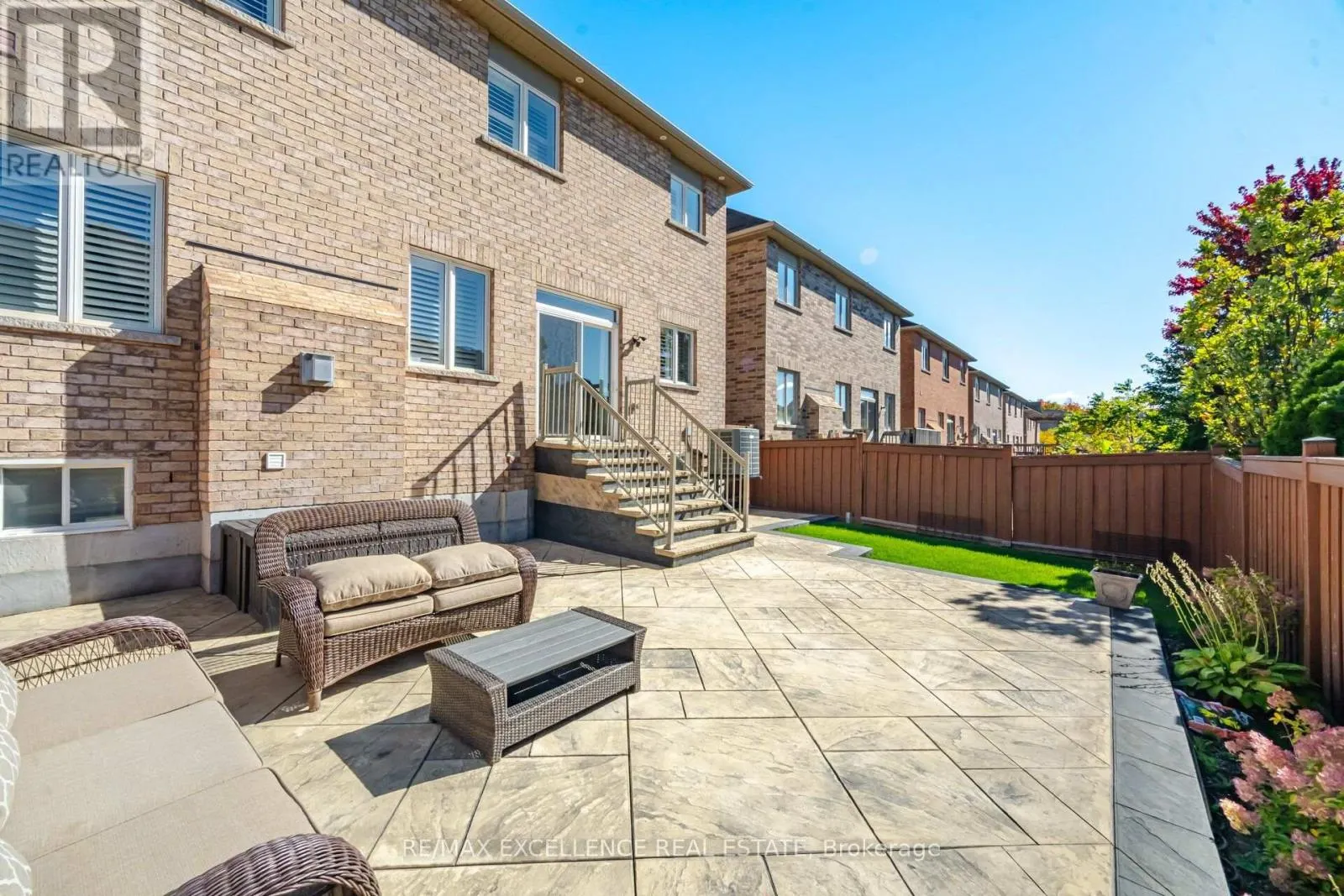 13 SAGE MEADOW CRESCENT