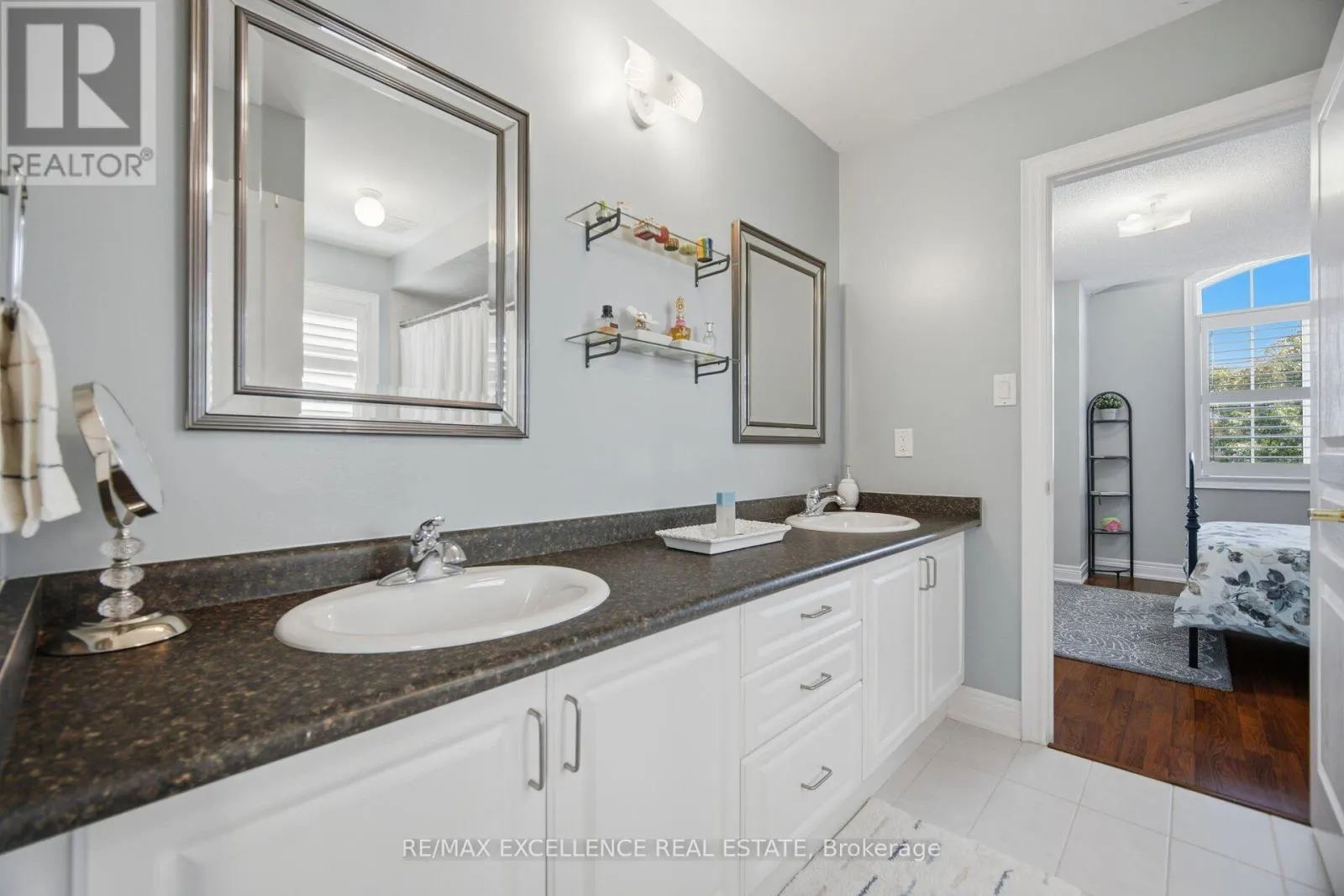 13 SAGE MEADOW CRESCENT