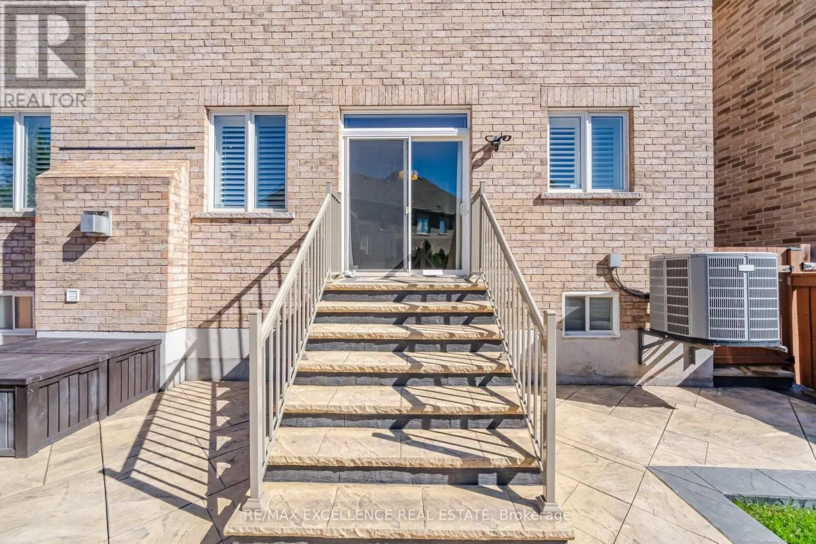 13 SAGE MEADOW CRESCENT