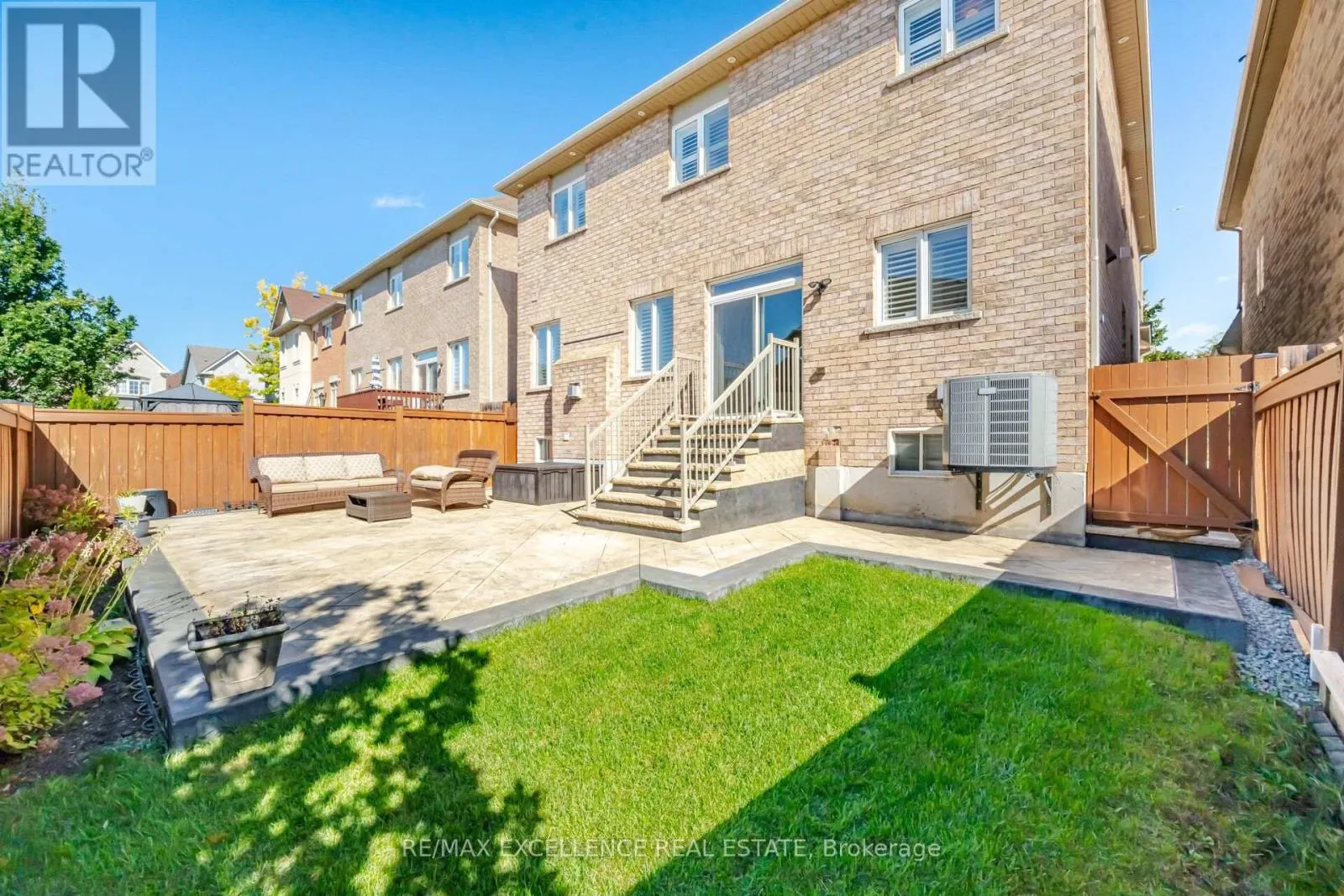 13 SAGE MEADOW CRESCENT