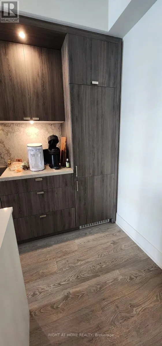 304 - 259 THE KINGSWAY WAY E