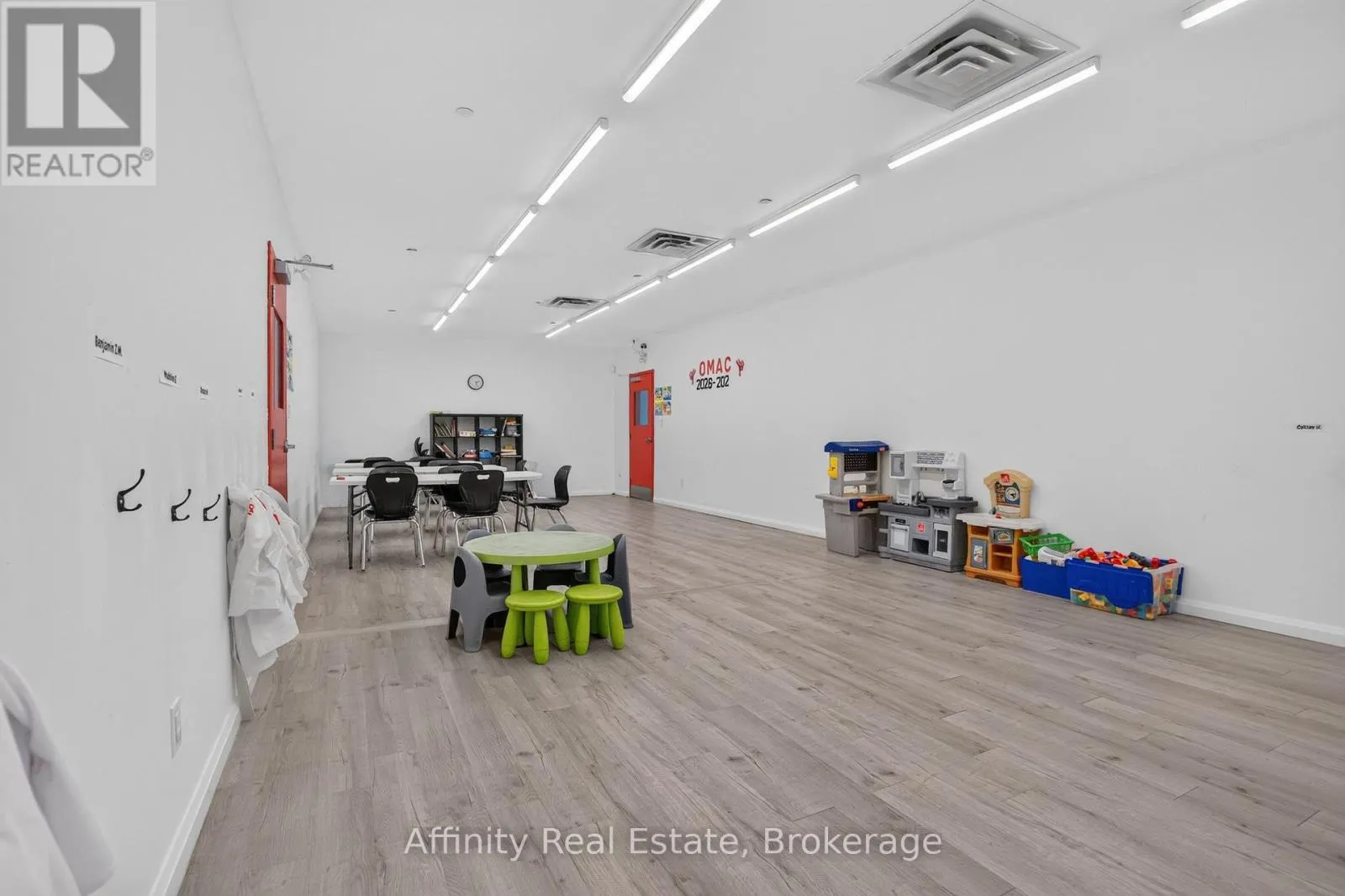 B4 - 1200 BRANT STREET