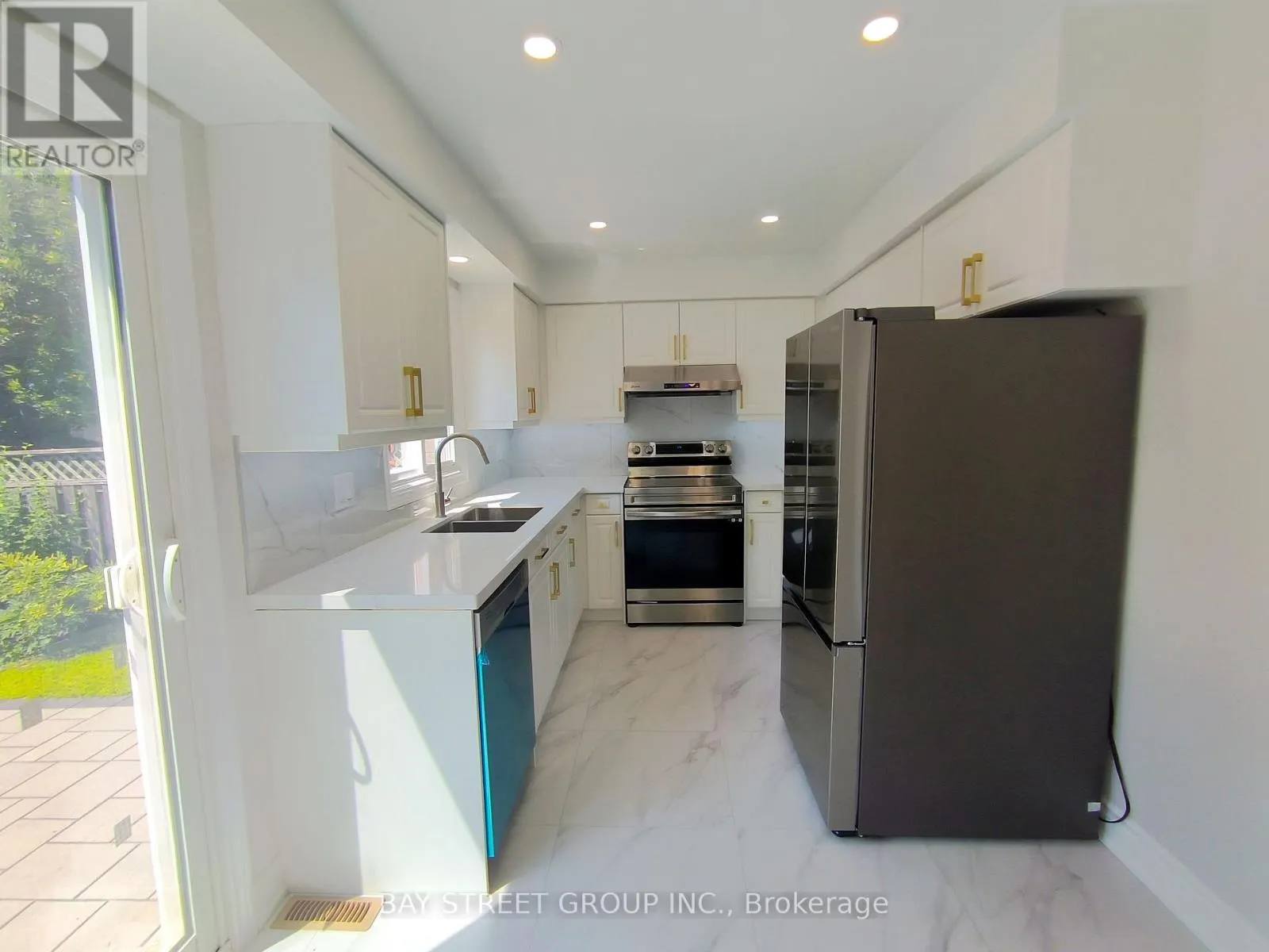 3282 DRAGON DRIVE