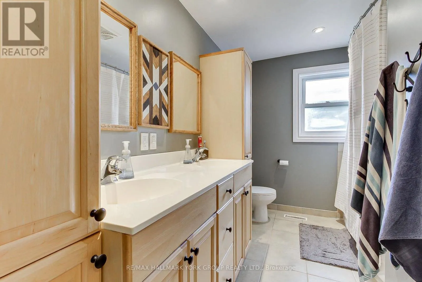 137 CHURCHILL ROAD S