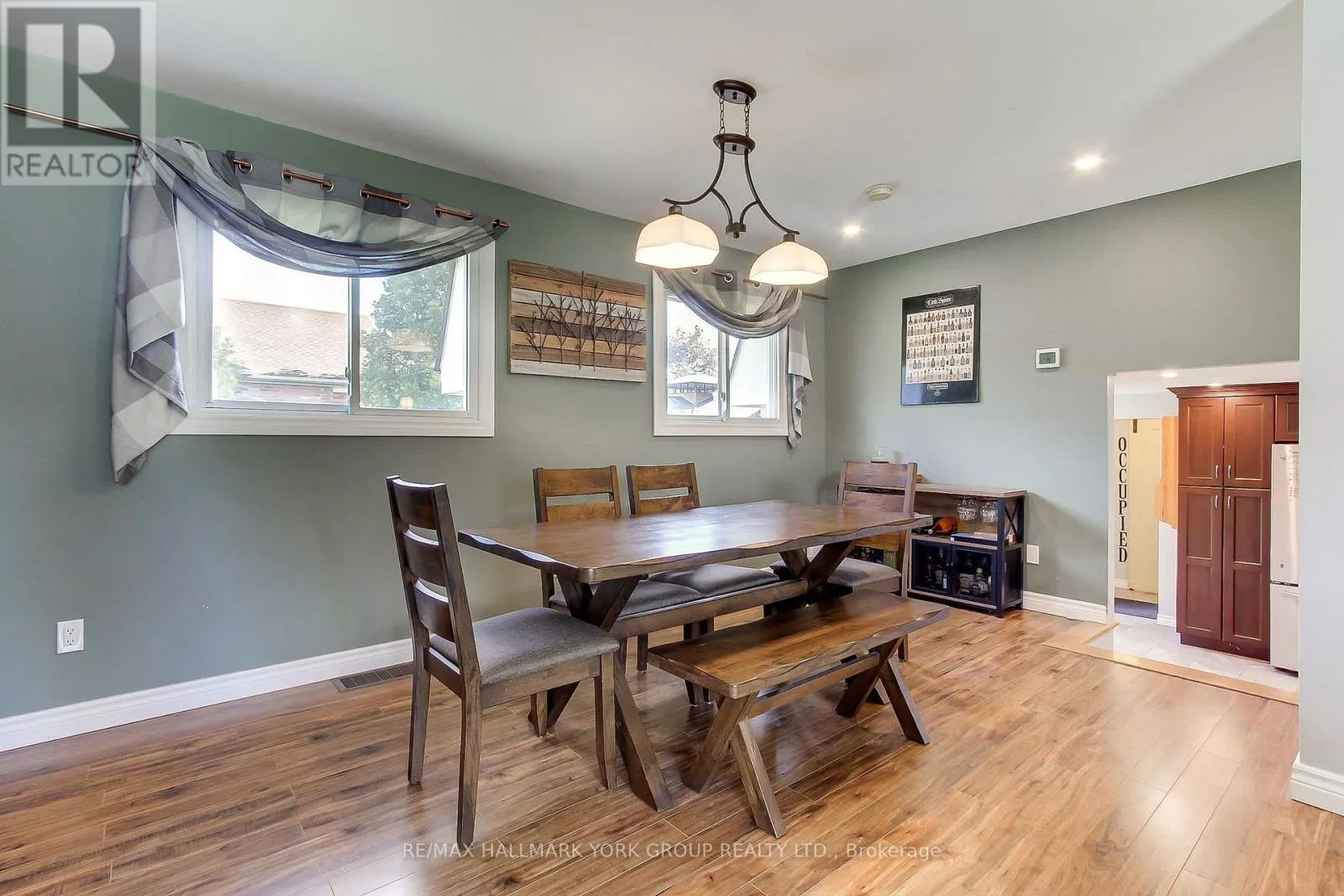 137 CHURCHILL ROAD S