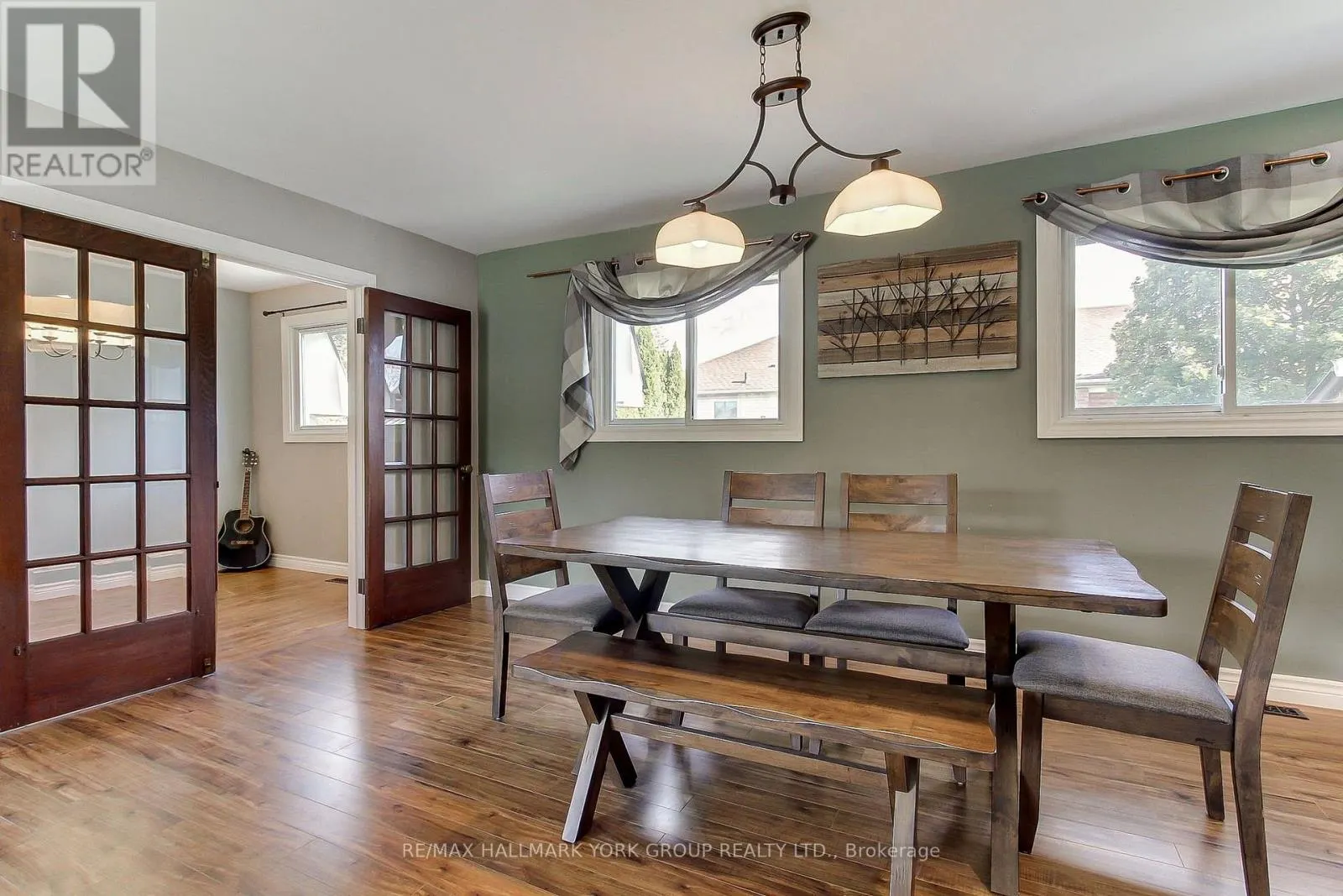 137 CHURCHILL ROAD S