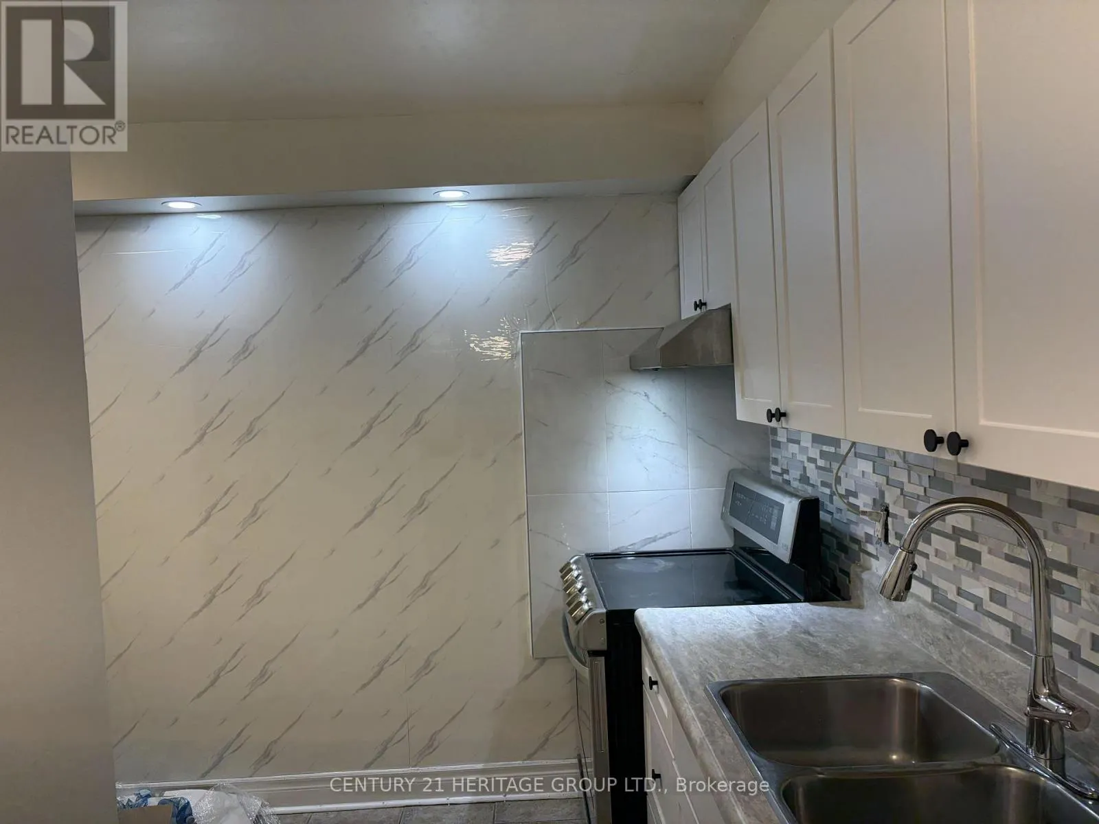 411 - 80 GRANDRAVINE DRIVE