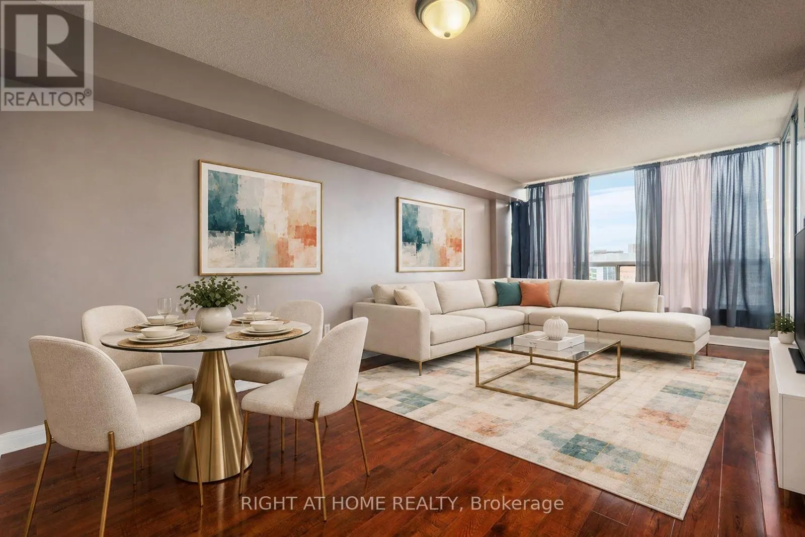 708 - 22 HANOVER ROAD
