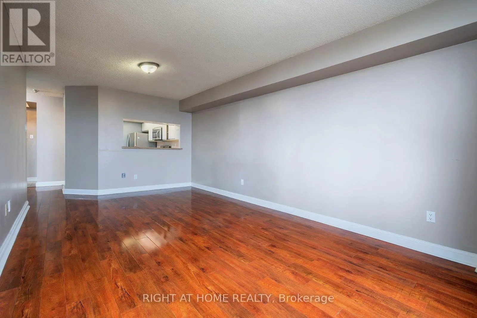 708 - 22 HANOVER ROAD