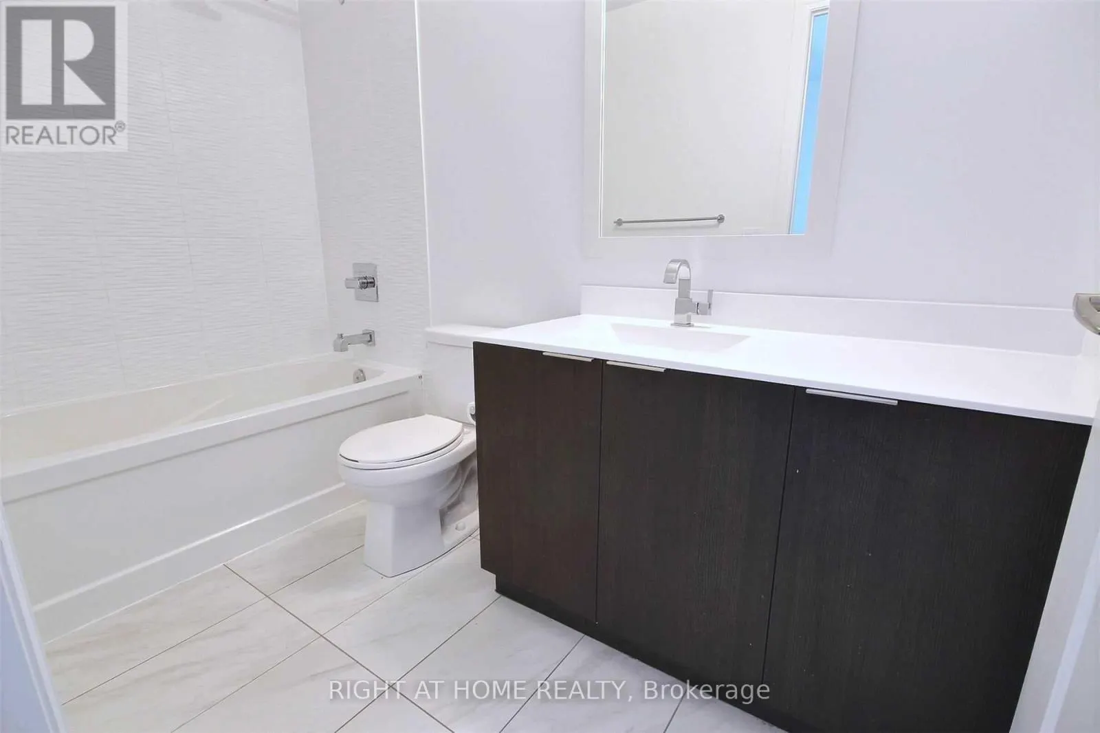1703 - 56 ANNIE CRAIG DRIVE