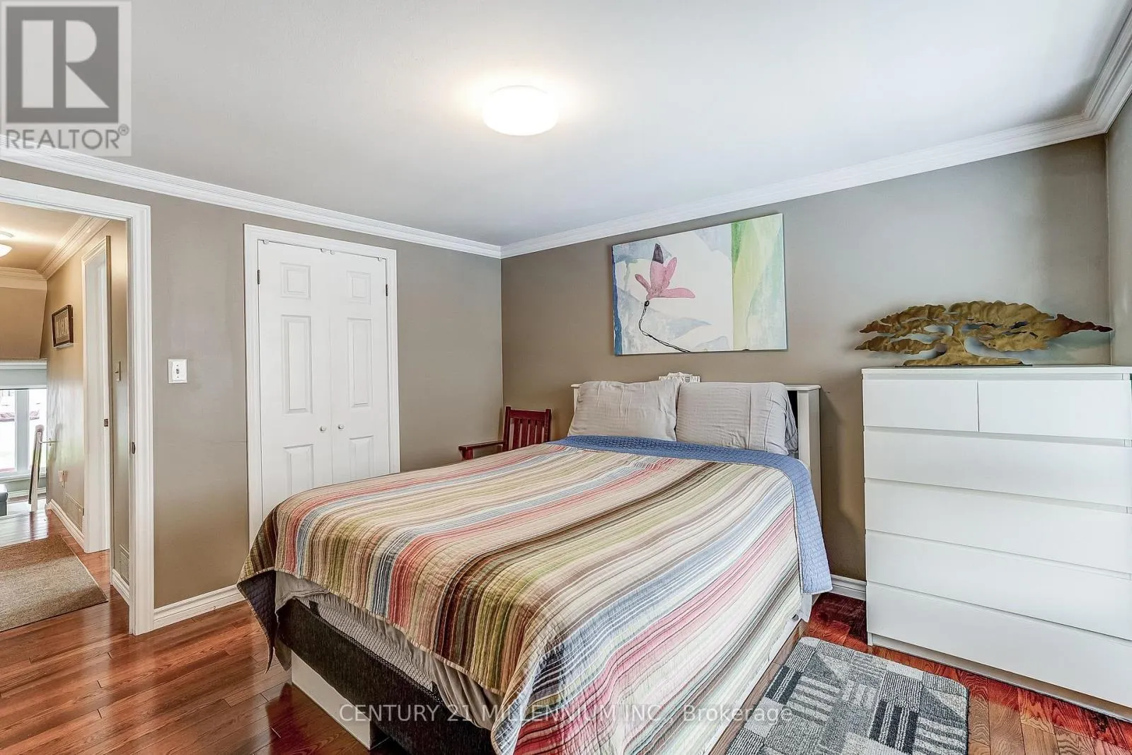 72 GLEBE CRESCENT
