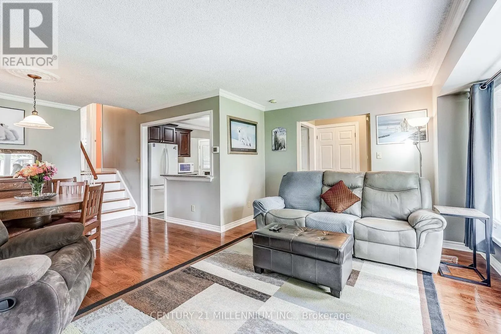72 GLEBE CRESCENT