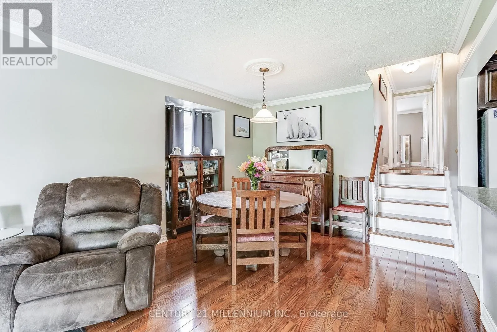 72 GLEBE CRESCENT