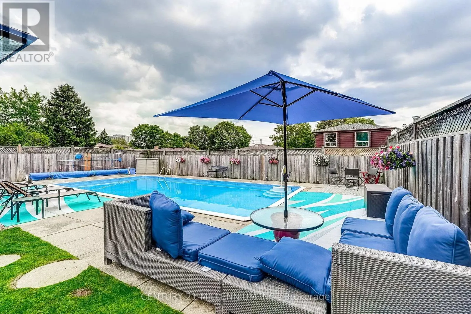 72 GLEBE CRESCENT
