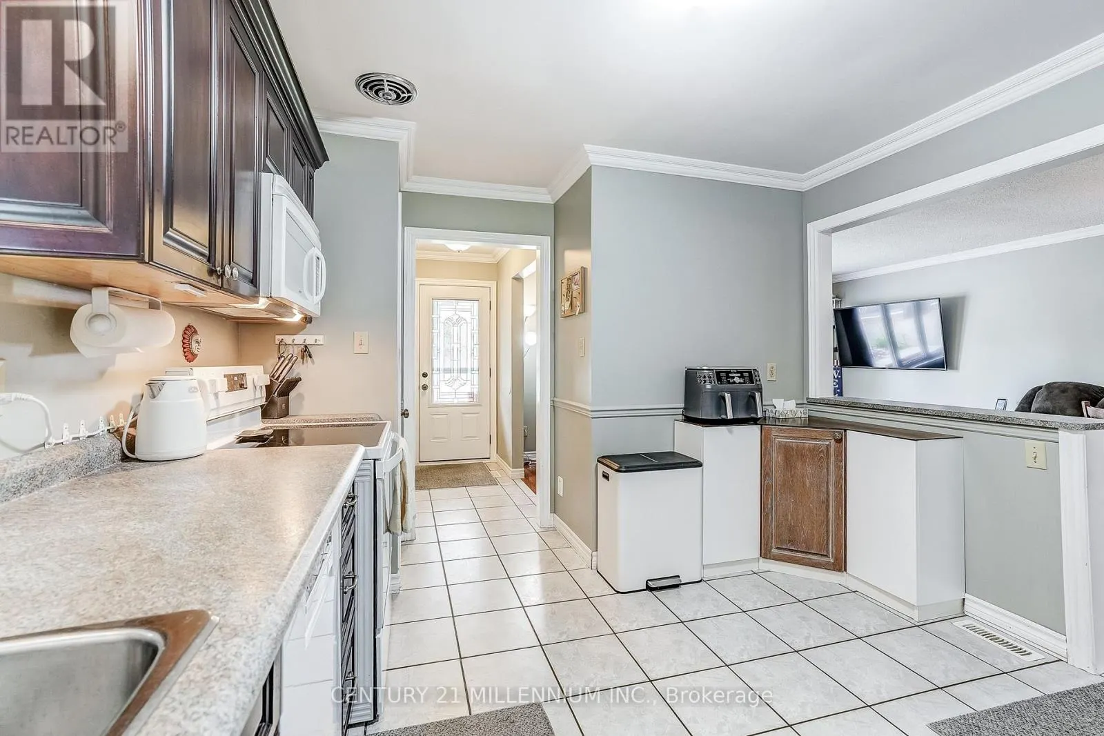 72 GLEBE CRESCENT